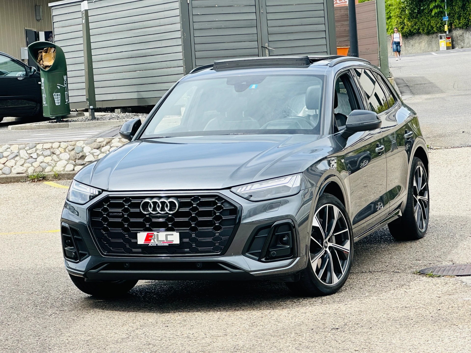 AUDI Q5 55 TFSI e PHEV S line quattro S-tronic-image-3