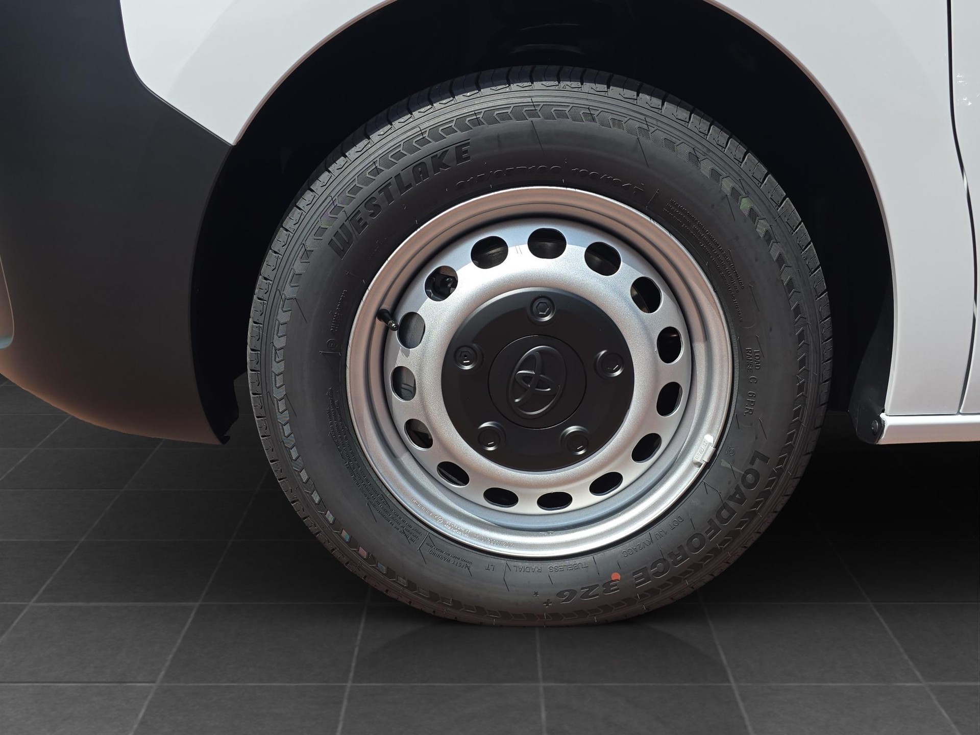 TOYOTA PROACE Van L1 1.5 D Active-image-14