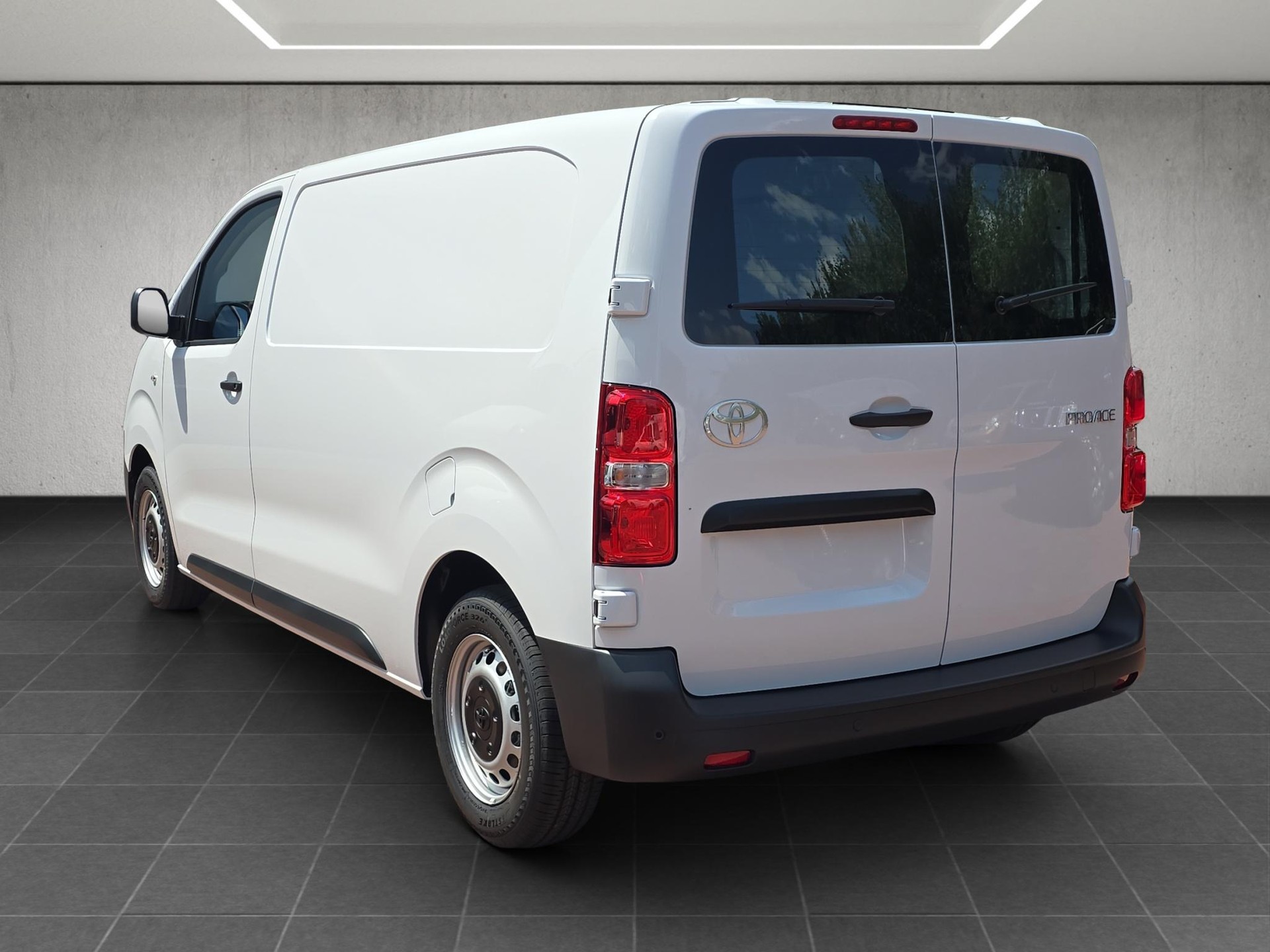 TOYOTA PROACE Van L1 1.5 D Active-image-2