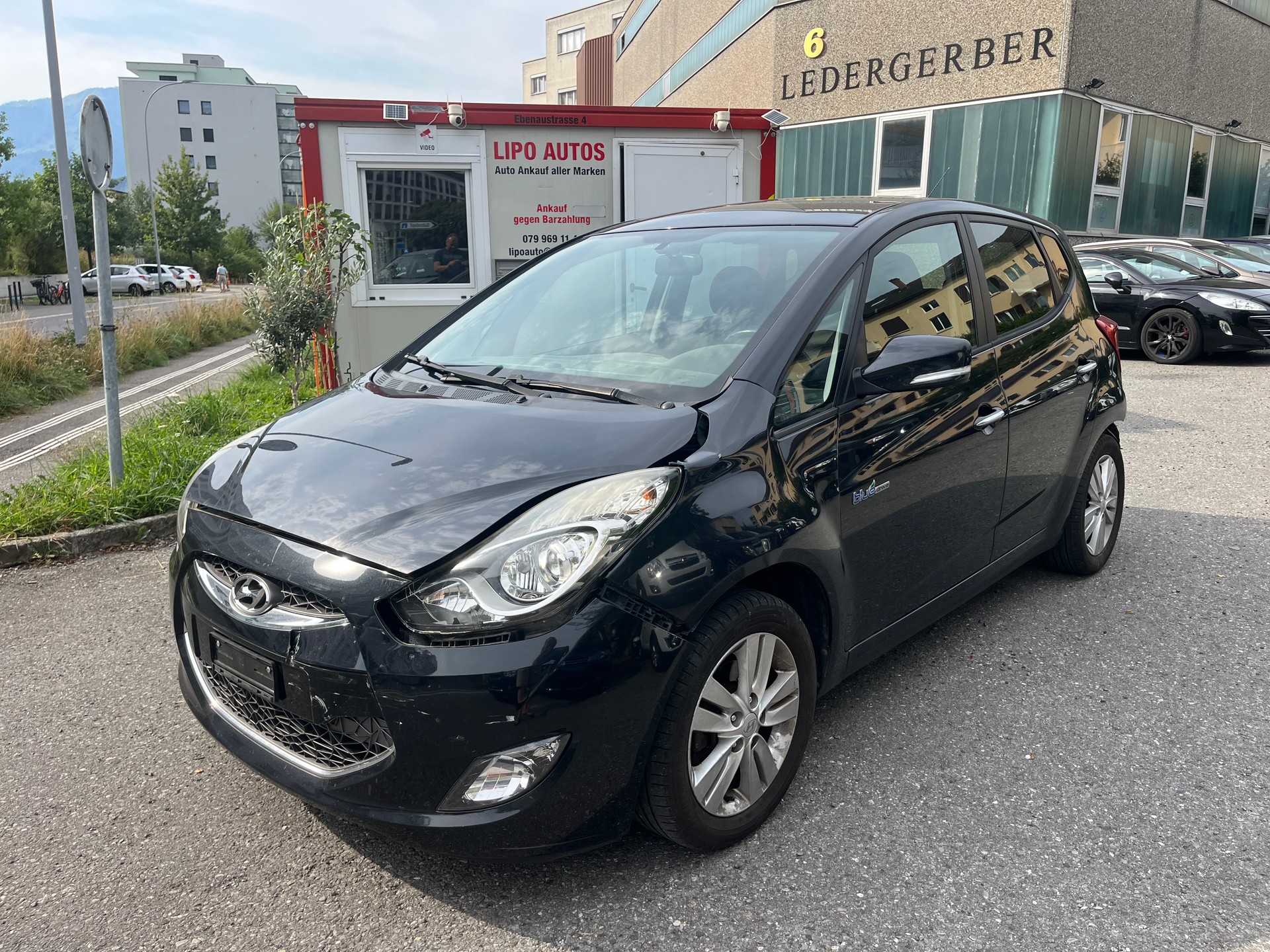 HYUNDAI iX20 1.6 Premium-image-1