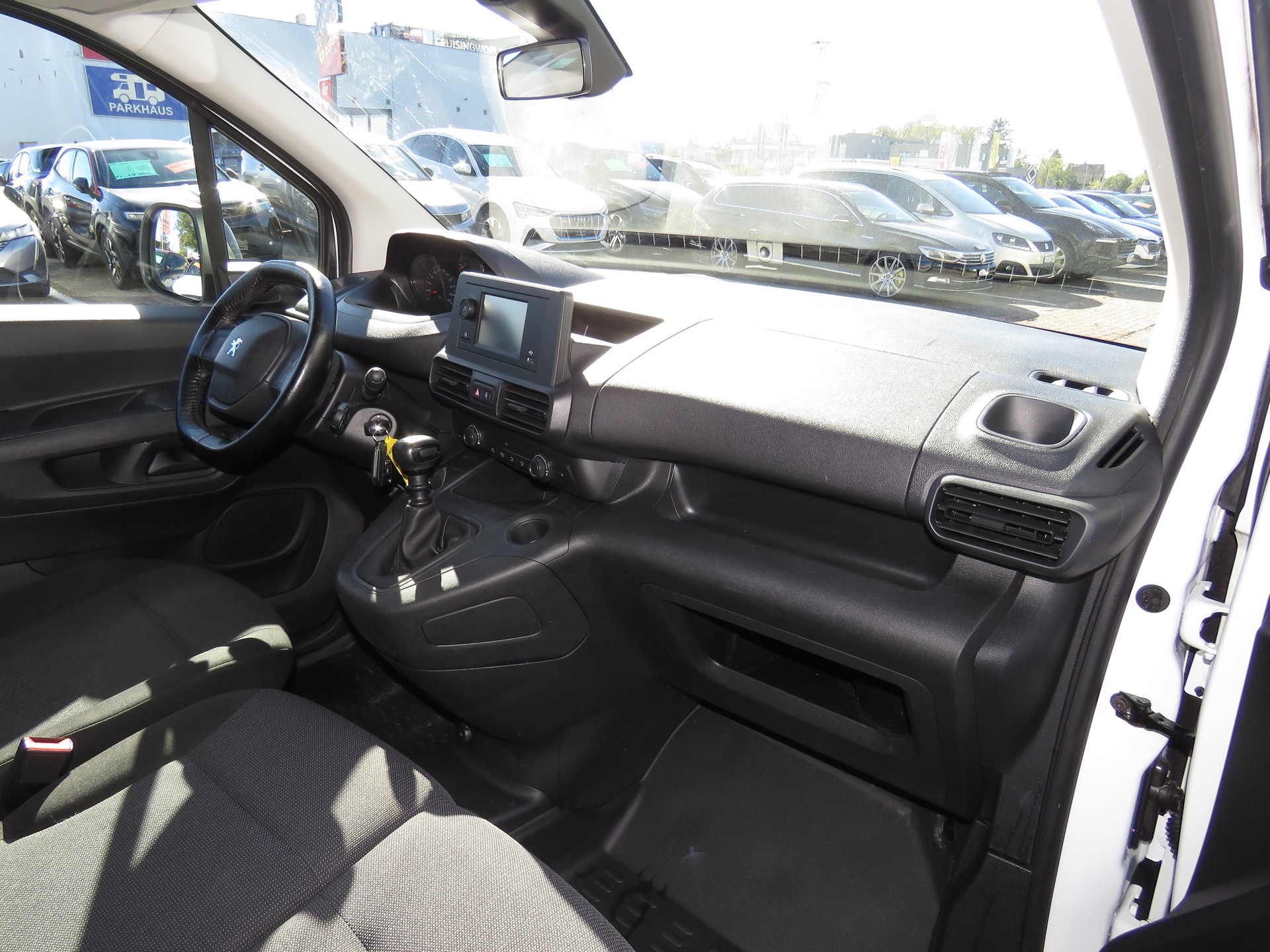 PEUGEOT Partner 1.5 Blue HDi s/s Premium 650 kg-image-7