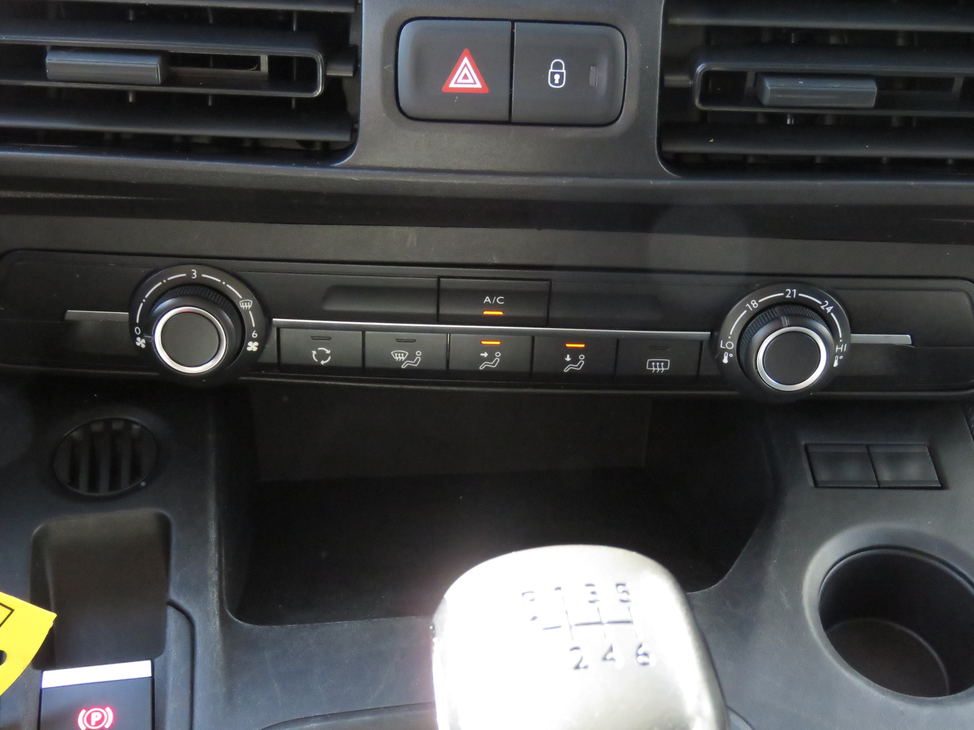 PEUGEOT Partner 1.5 Blue HDi s/s Premium 650 kg-image-14