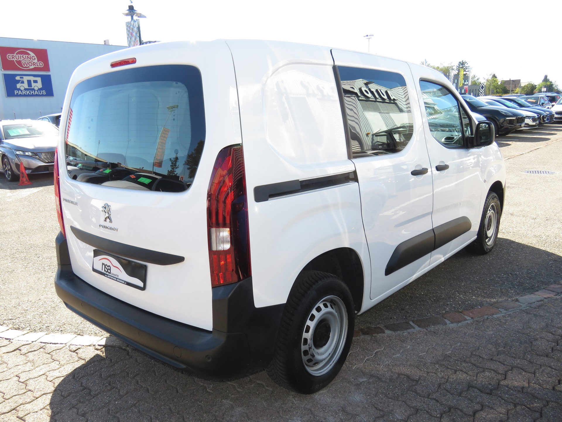 PEUGEOT Partner 1.5 Blue HDi s/s Premium 650 kg-image-3