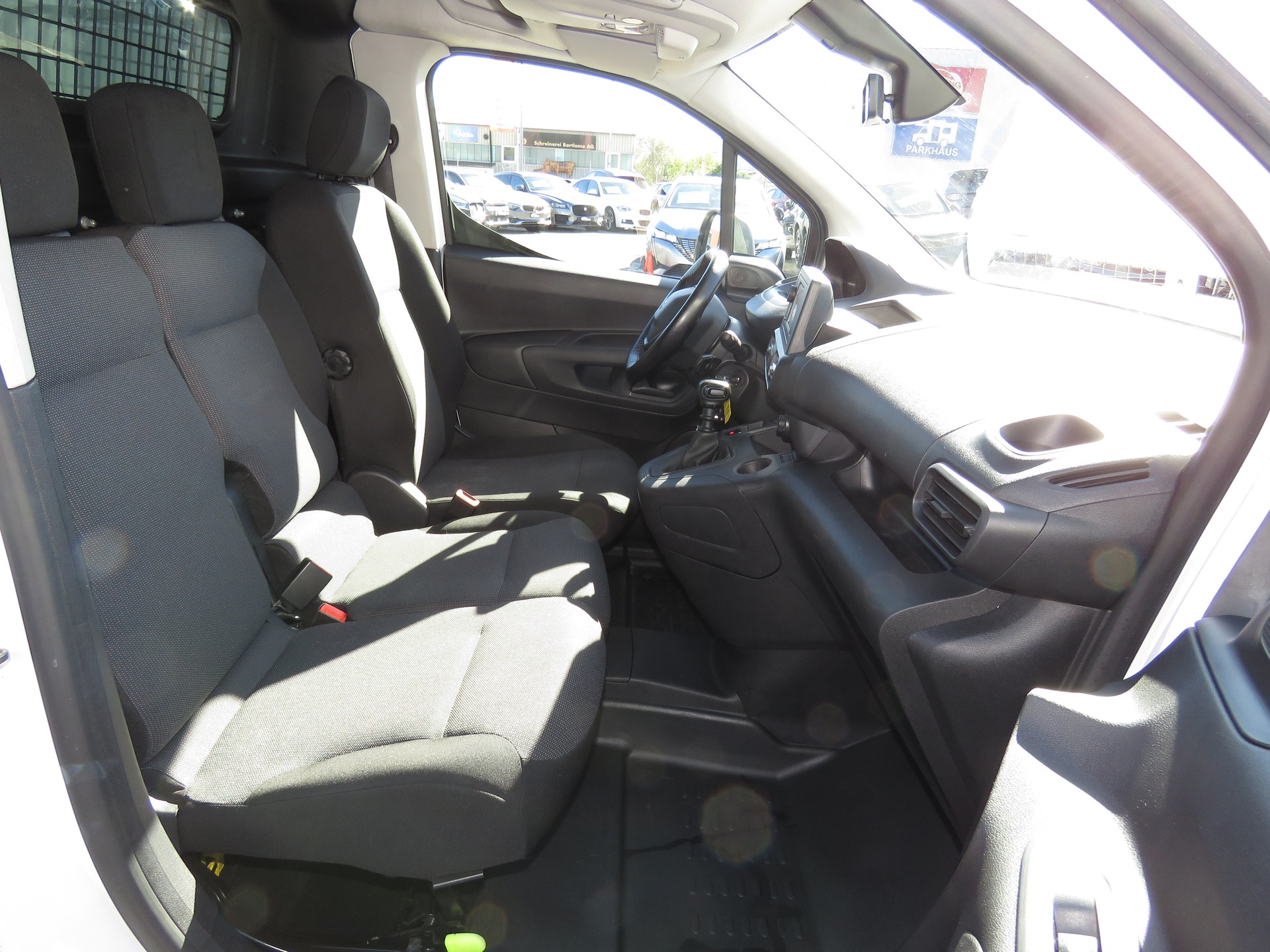 PEUGEOT Partner 1.5 Blue HDi s/s Premium 650 kg-image-8