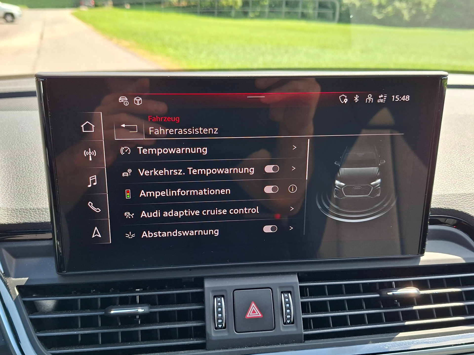 AUDI Q5 40 TDI Black Edition quattro S-tronic *CH-Fahrzeug m. ASSP+8-fach bereift m. Pneu*-image-13