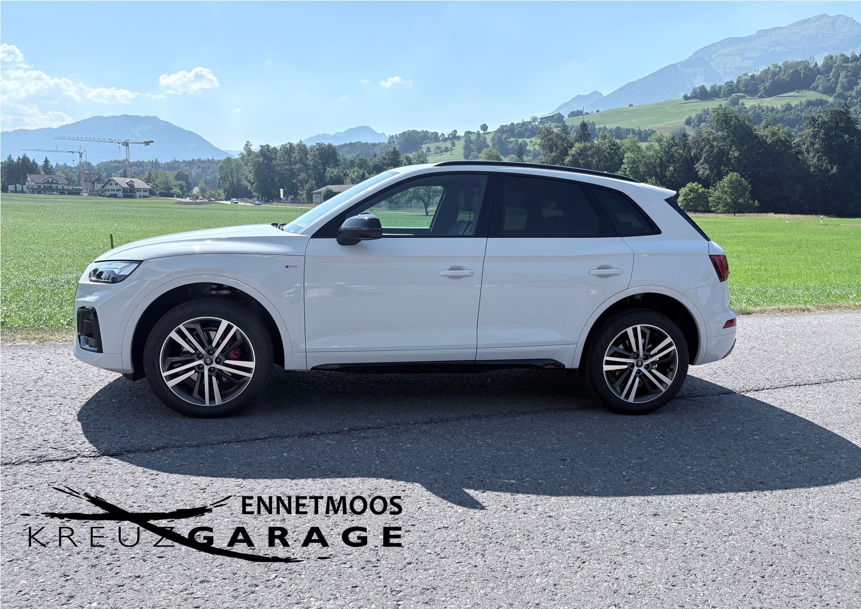 AUDI Q5 40 TDI Black Edition quattro S-tronic *CH-Fahrzeug m. ASSP+8-fach bereift m. Pneu*-image-3