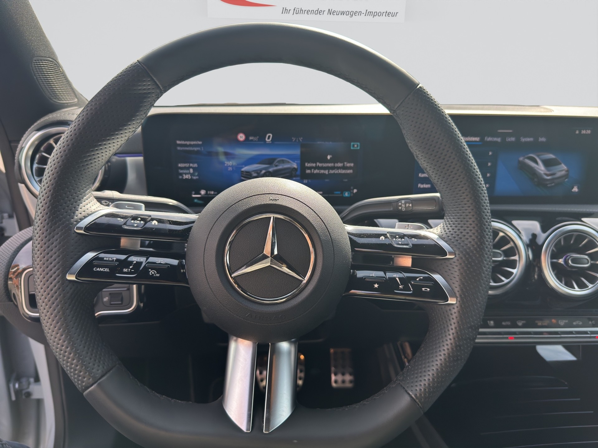MERCEDES-BENZ CLA 200 d 8G-DCT AMG Edition Night-image-9