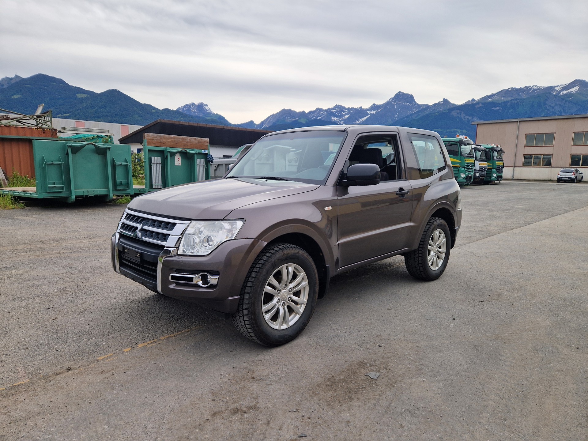 MITSUBISHI Pajero 3.2 DI-D Profi-image-0