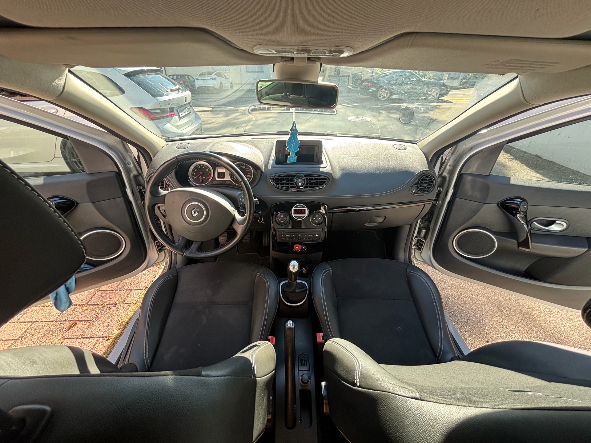 RENAULT 1.2 TCe 100 Night&Day-image-2
