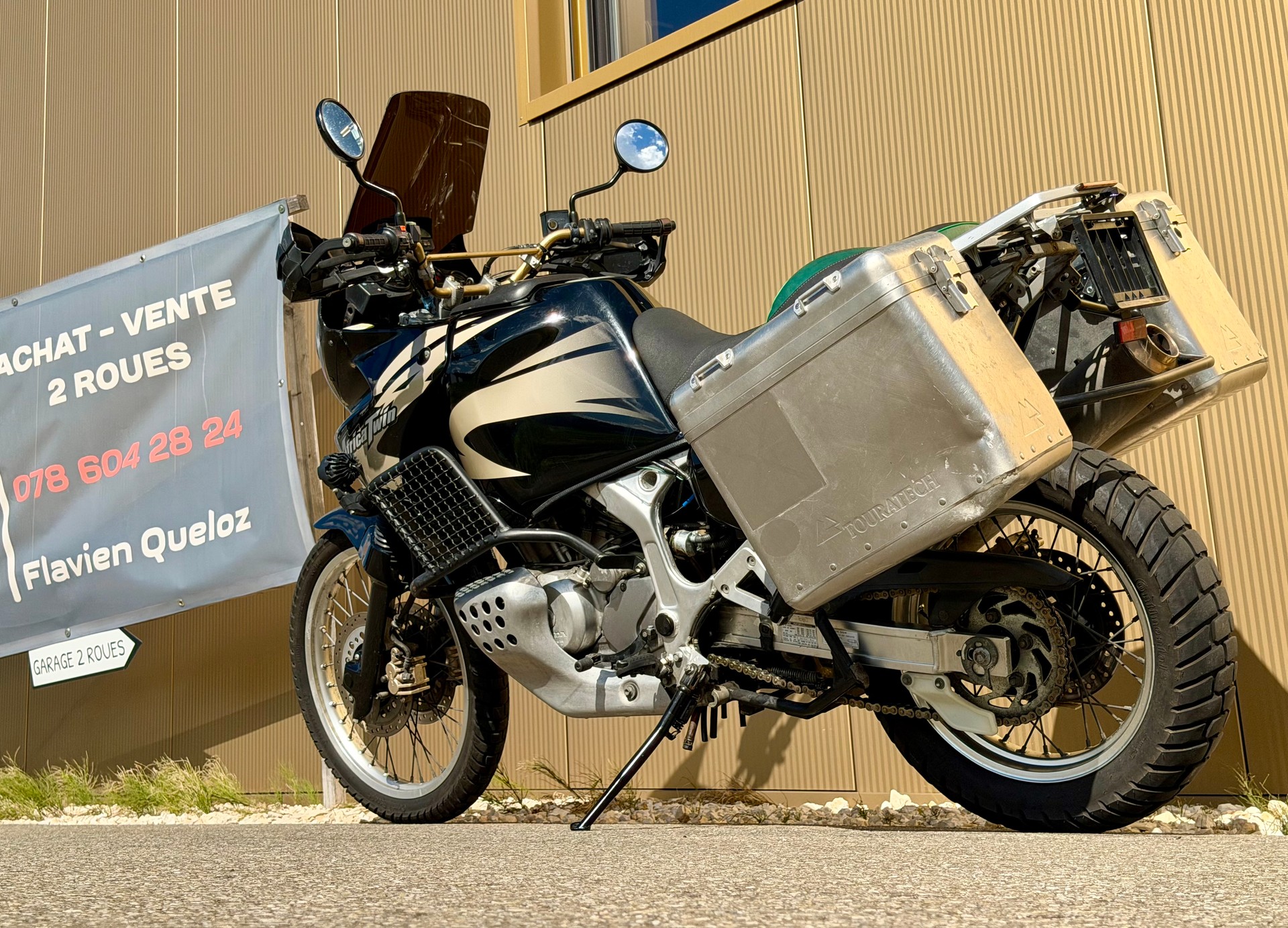 HONDA XRV 750 Africa Twin-image-11