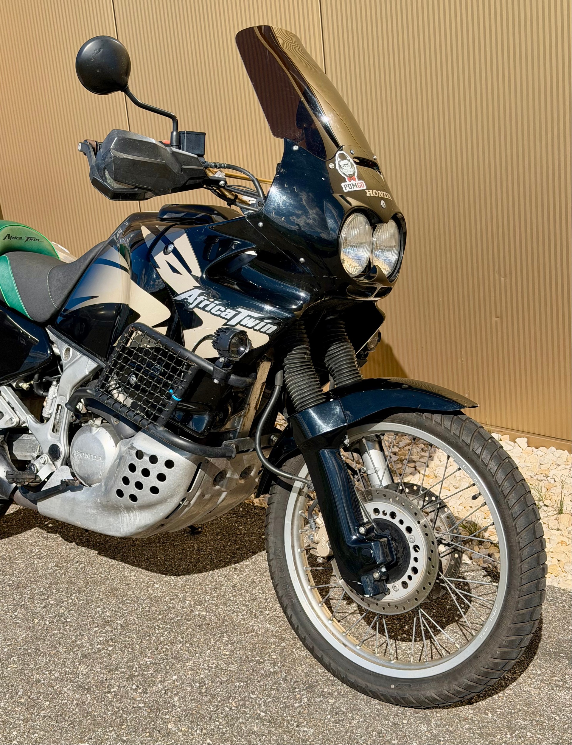 HONDA XRV 750 Africa Twin-showroom-element-1
