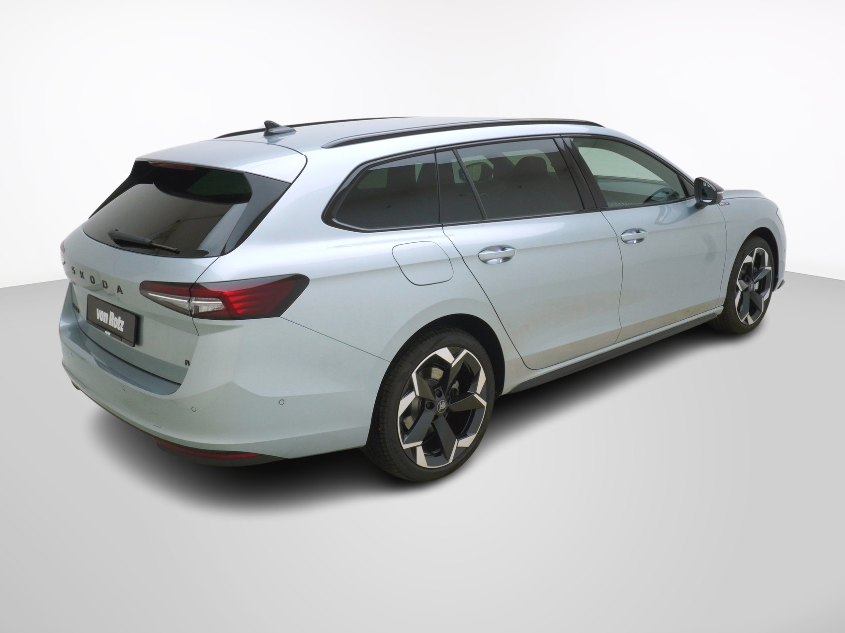 SKODA Superb 1.5 TSI Plug-in-Hybrid Sportline DSG-image-4