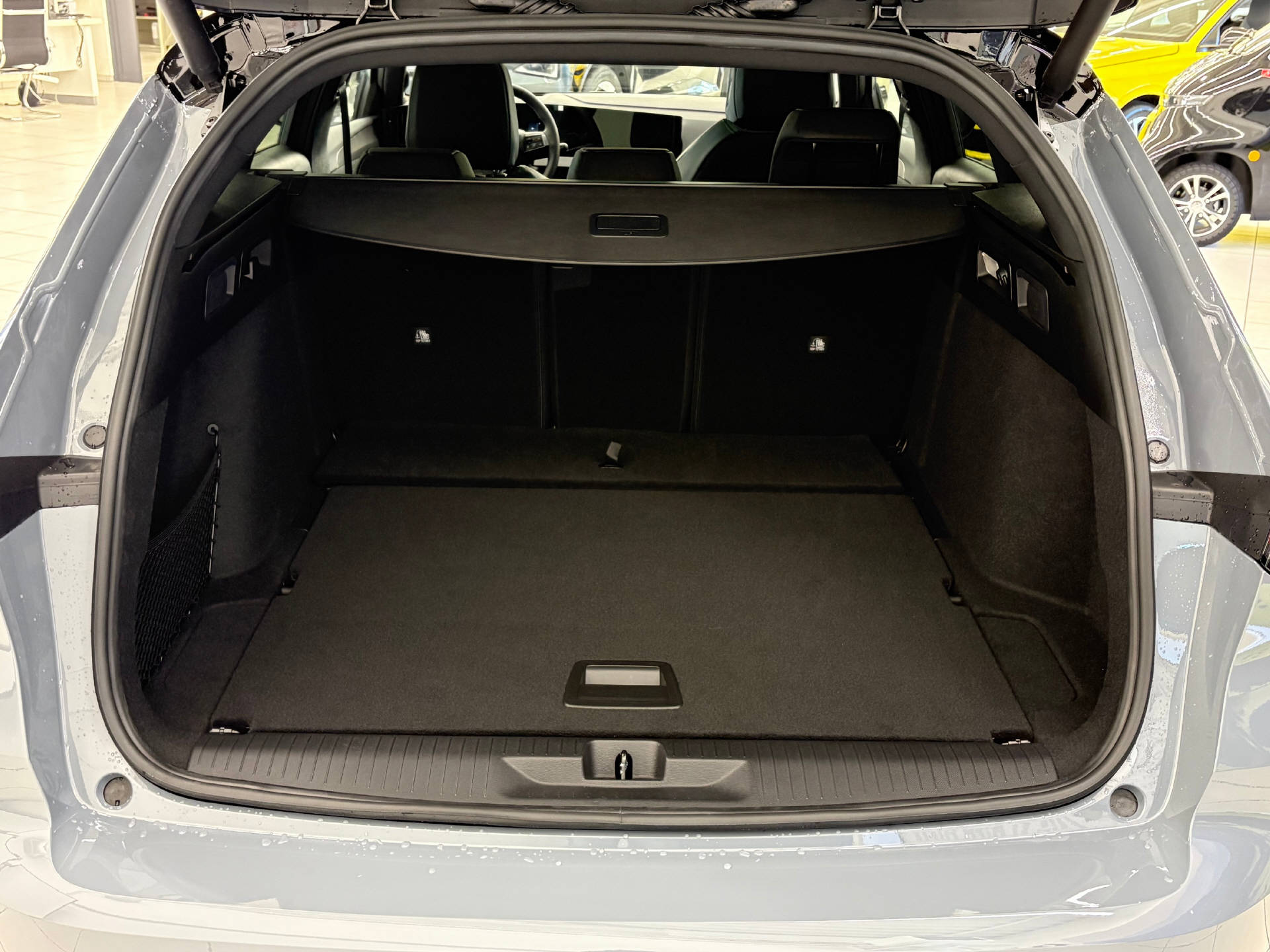 OPEL Astra Sports Tourer 1.2 T Hybrid Ultimate-image-12