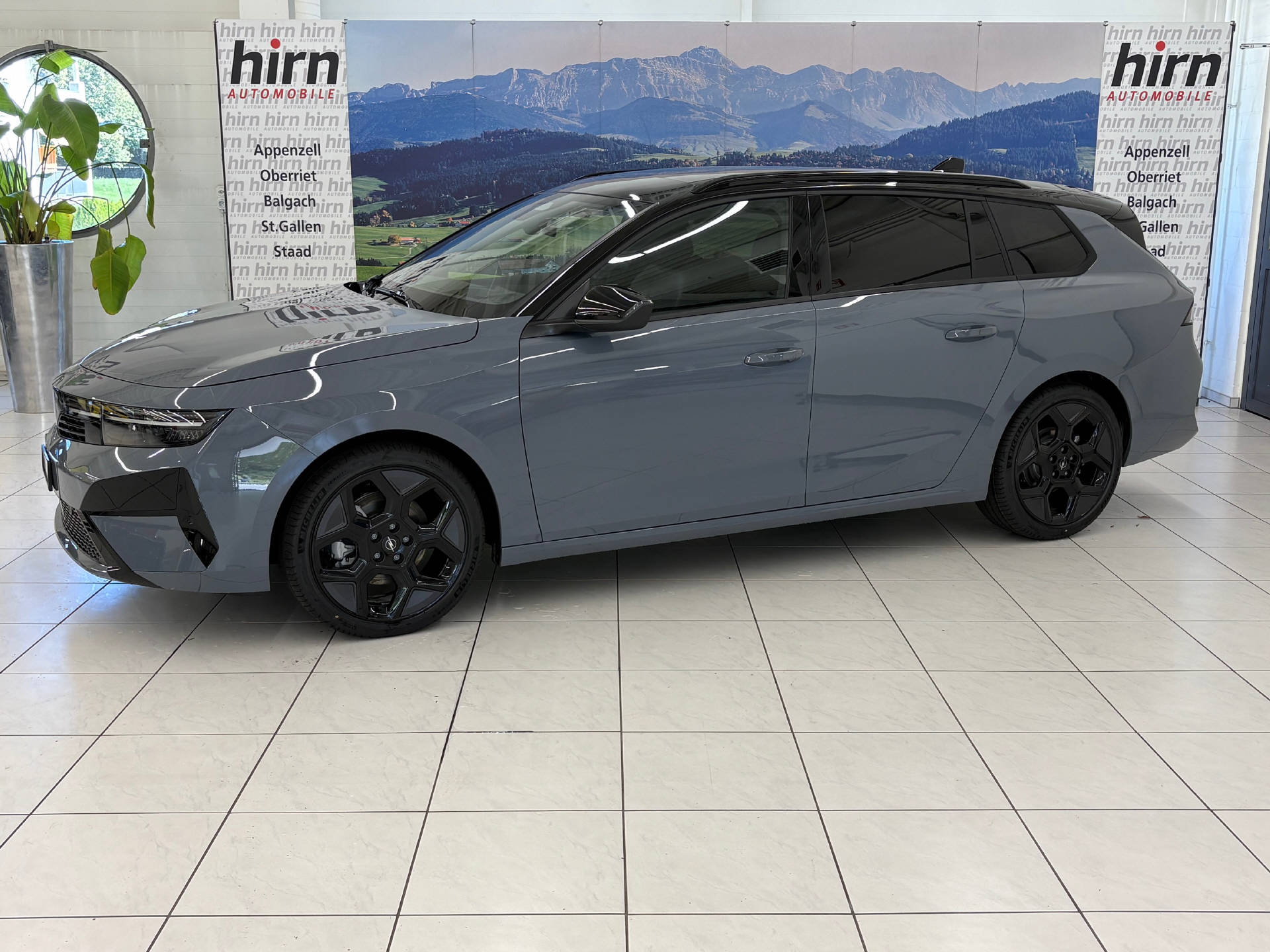 OPEL Astra Sports Tourer 1.2 T Hybrid Ultimate — slika 1