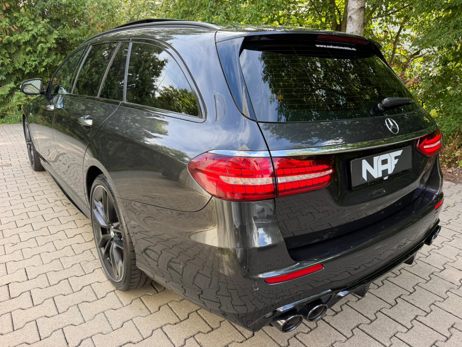 MERCEDES-BENZ AMG E 53 T 4Matic+ Speedshift 9G-TCT-image-2