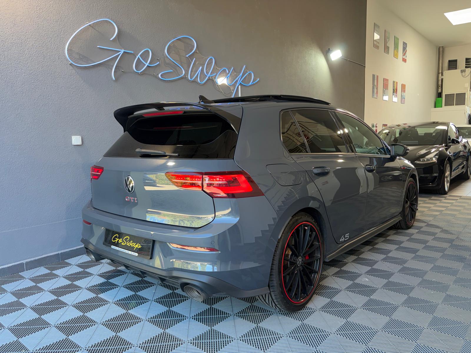VW Golf 2.0 TSI GTI Clubsport 45 DSG - Akrapovic - Toit ouvrant-image-3