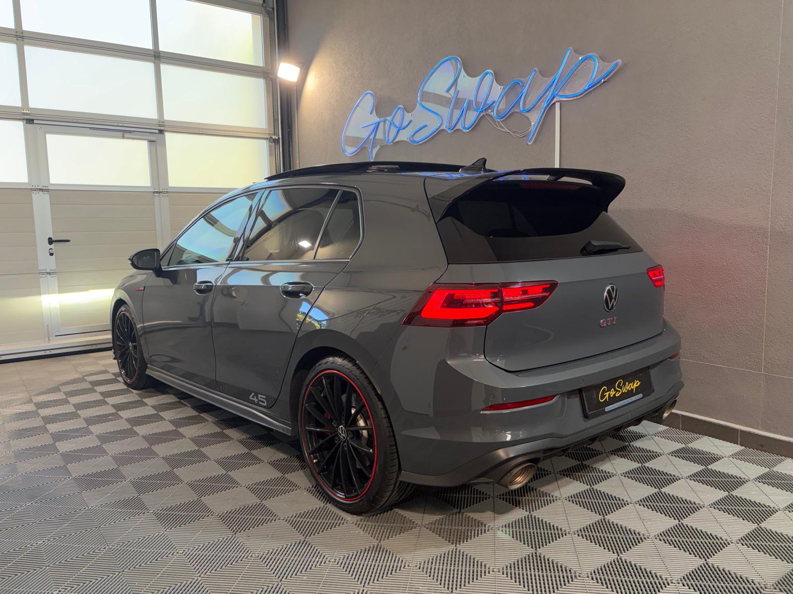 VW Golf 2.0 TSI GTI Clubsport 45 DSG - Akrapovic - Toit ouvrant-image-7