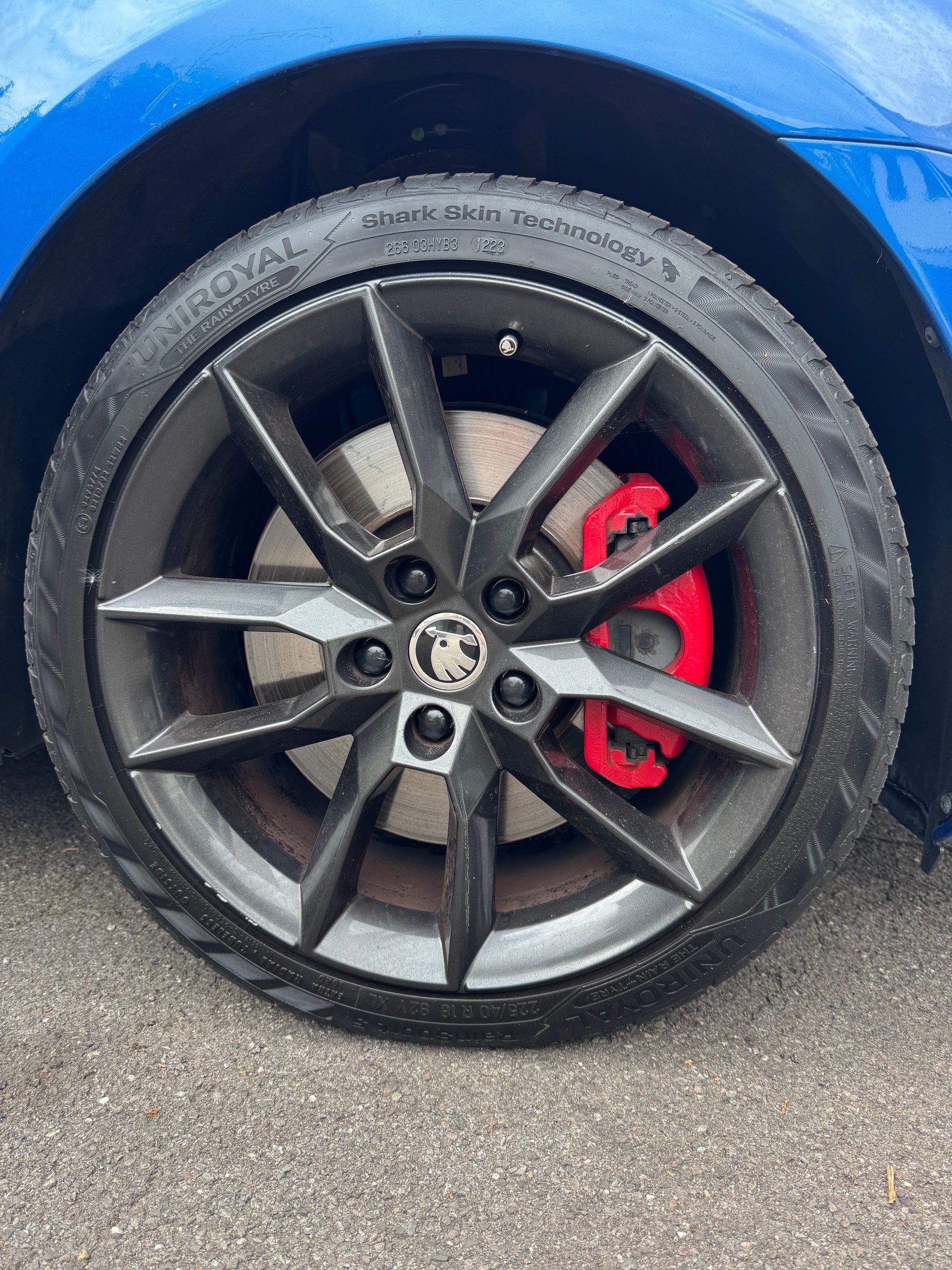 SKODA Octavia Combi 2.0 TSI RS DSG-image-2