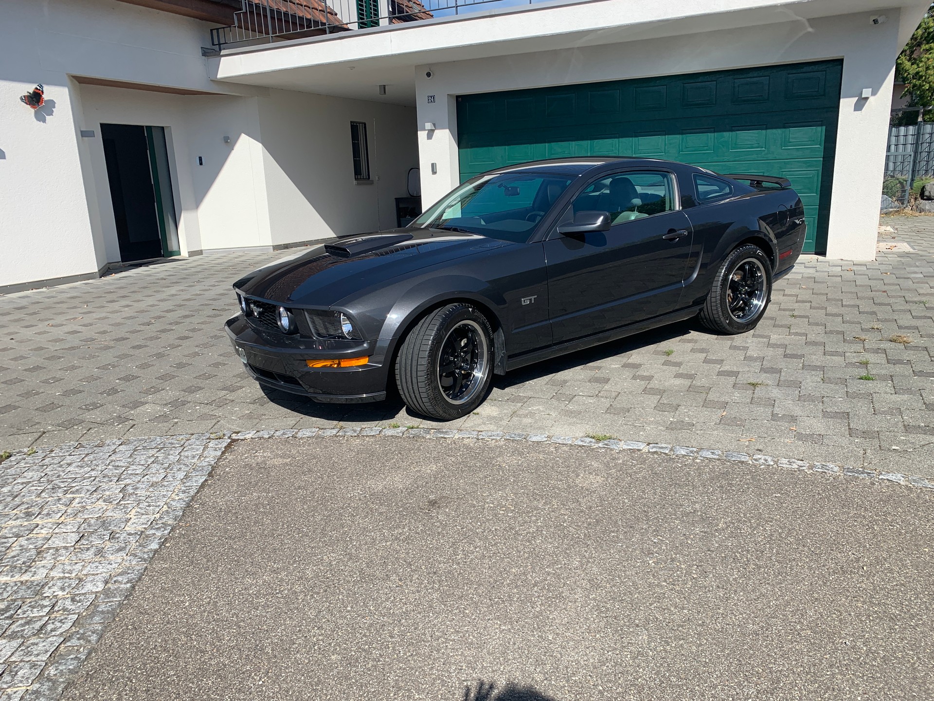 FORD 4.6 V8 Premium-image-0