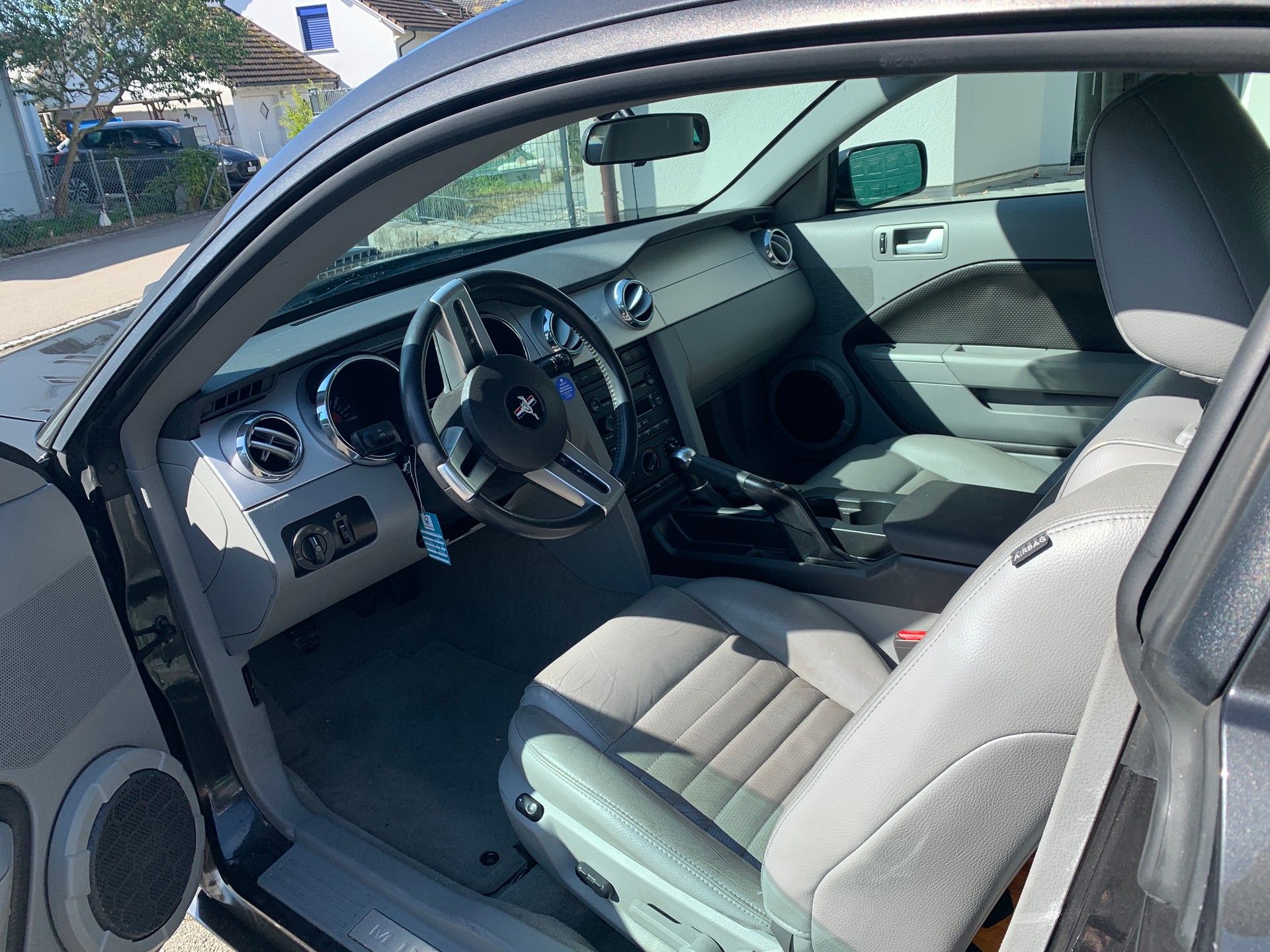 FORD 4.6 V8 Premium-image-3