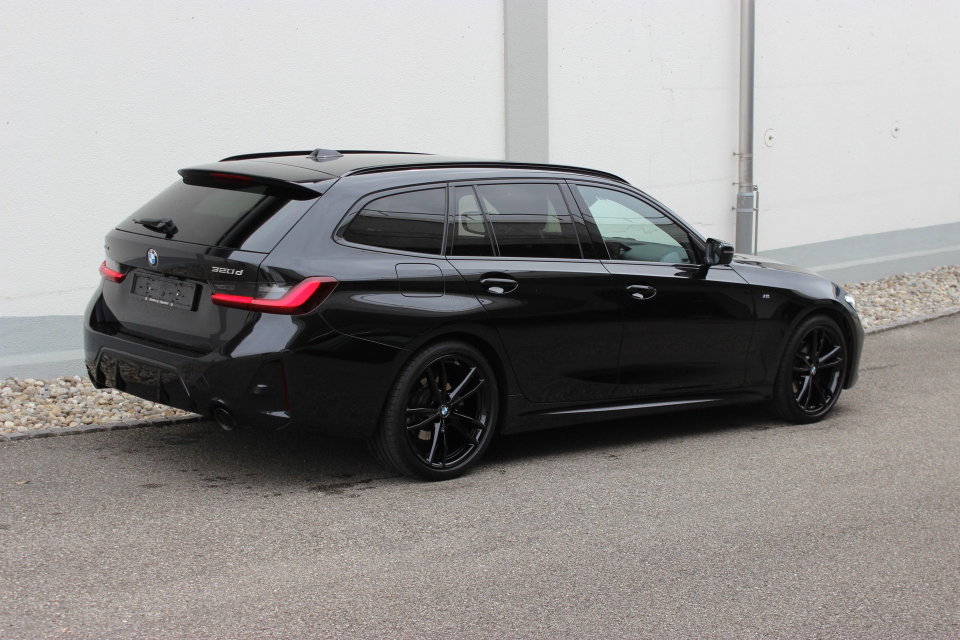 BMW 320d xDrive 48V Touring Steptronic M Sport 🎉1.88%-LEASINGAKTION🎉-image-4