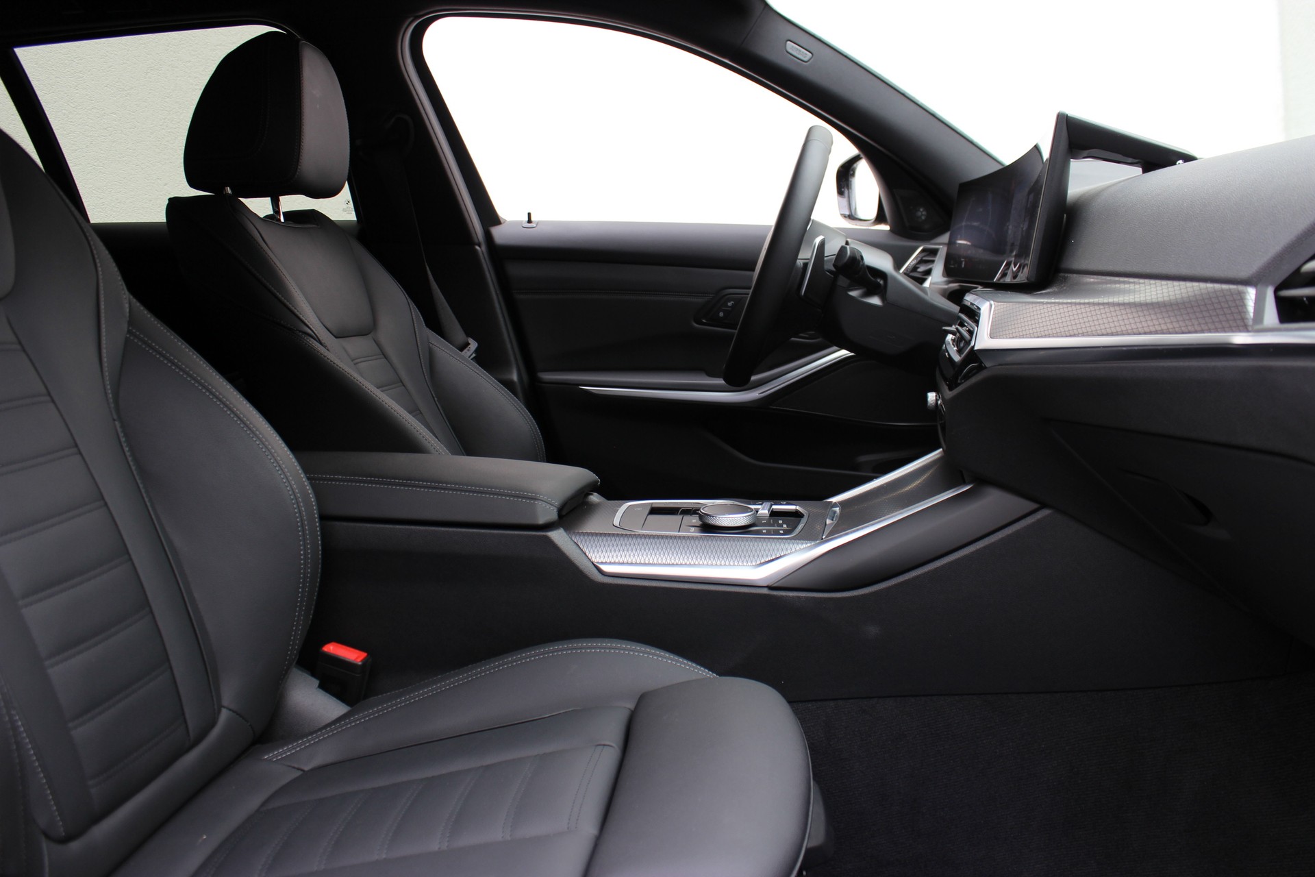 BMW 320d xDrive 48V Touring Steptronic M Sport 🎉1.88%-LEASINGAKTION🎉-image-3