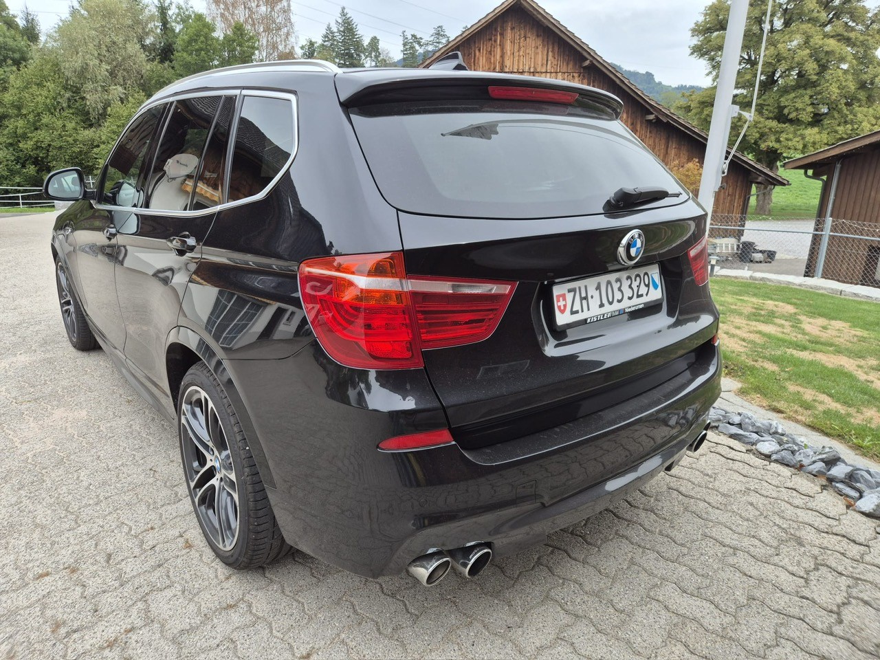 BMW 35d xDrive-image-1