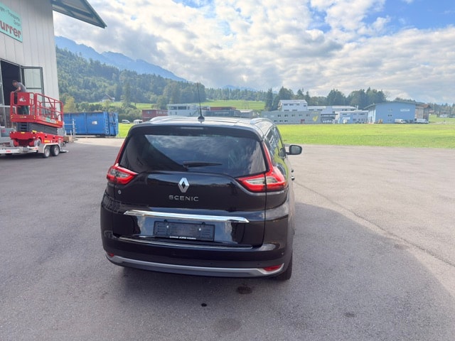 RENAULT Grand Scénic 1.6 dCi Bose EDC-image-6