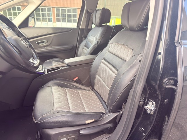 RENAULT Grand Scénic 1.6 dCi Bose EDC-image-11