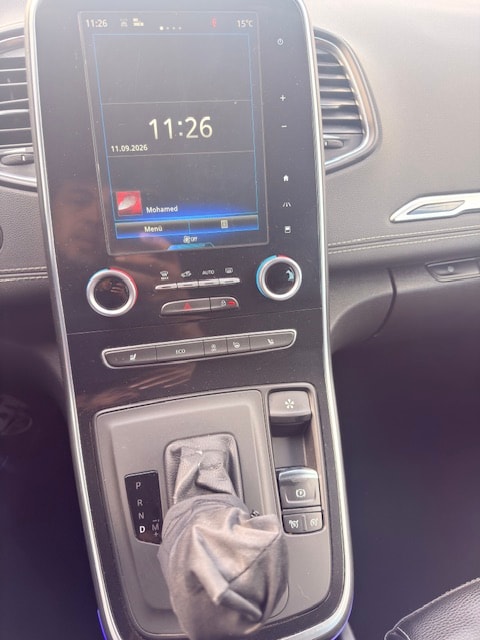 RENAULT Grand Scénic 1.6 dCi Bose EDC-image-12