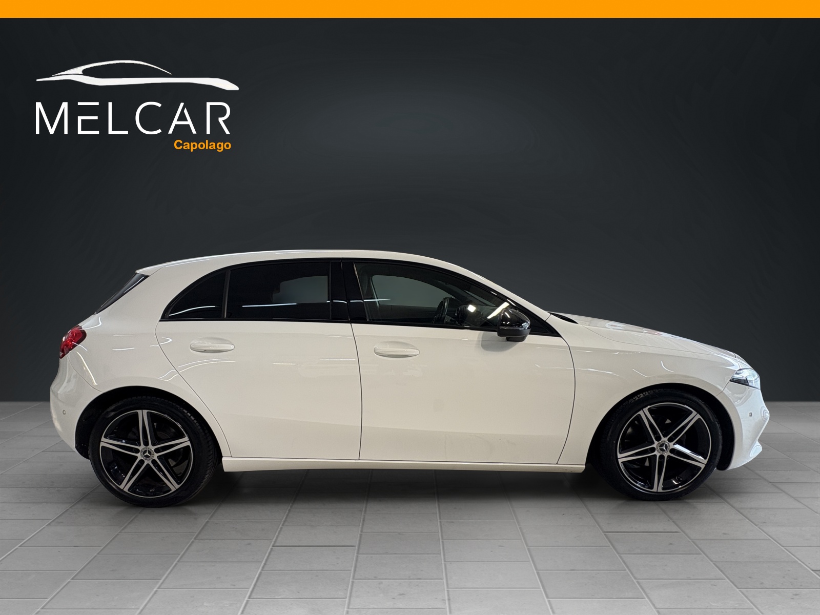 MERCEDES-BENZ A 180 d Edition-image-5