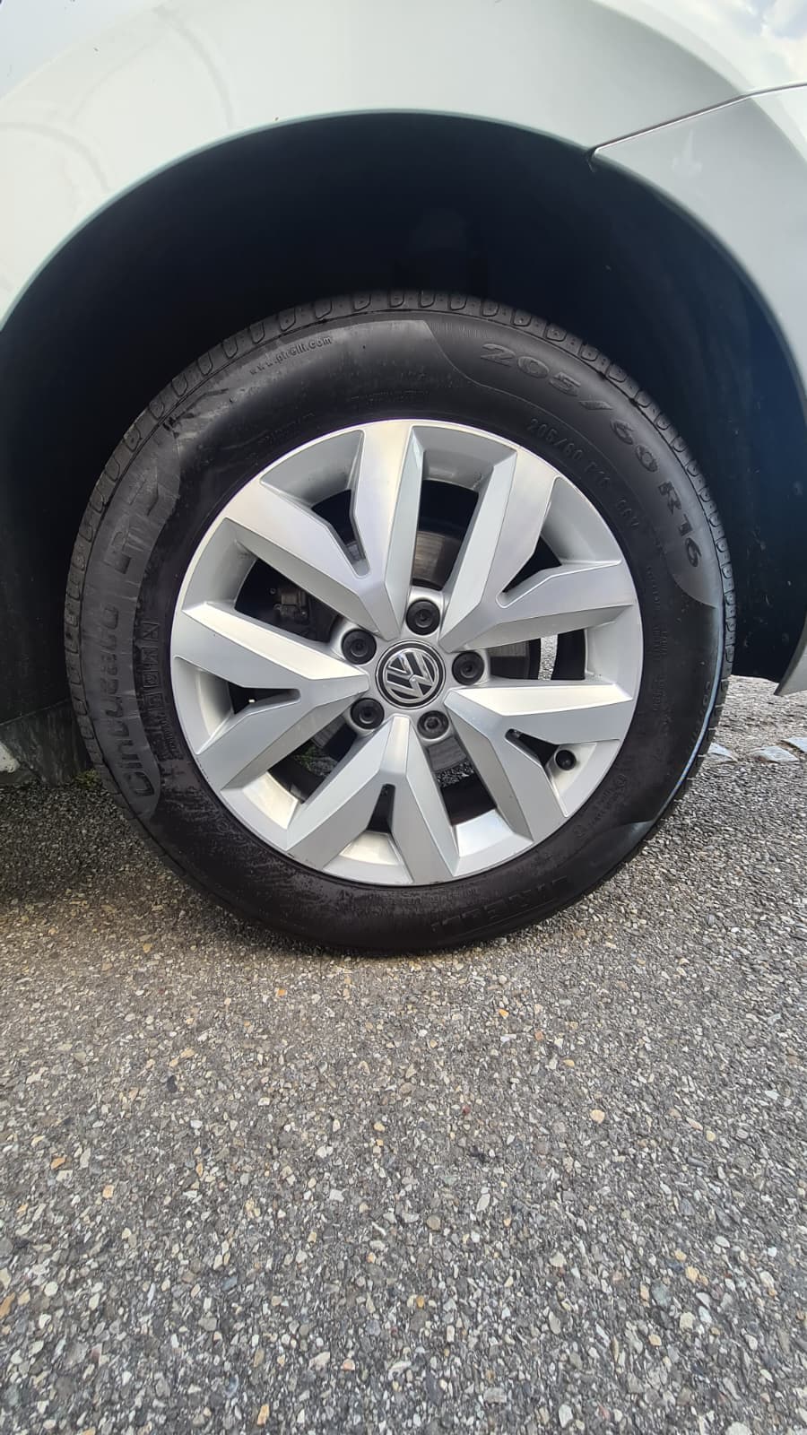 VW Touran 1.6 TDI BlueMotion Technology Comfortline DSG ** Gr-Navi ** RF-Kamera ** Sitzheizung ** Abstandsregelsysteme ** Ab MFK-image-19