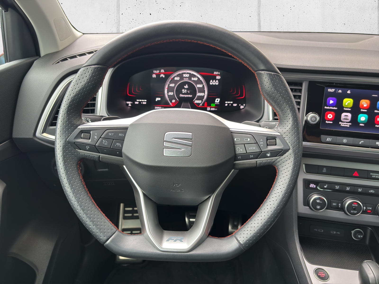 SEAT Ateca 1.5 TSI EVO DSG FR mit AHK, Fahrerassistenzpaket XL & Rückfahrkamera-image-12