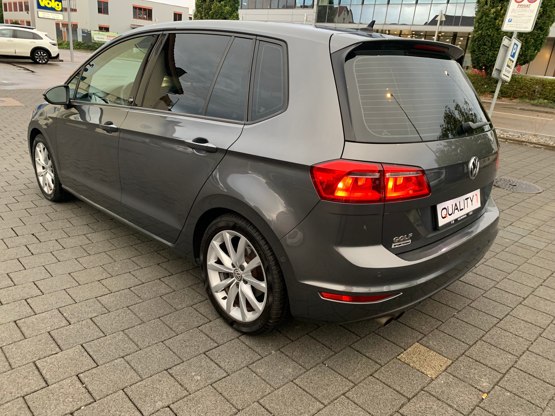 VW Golf Sportsvan 1.4 TSI Sound DSG-image-2