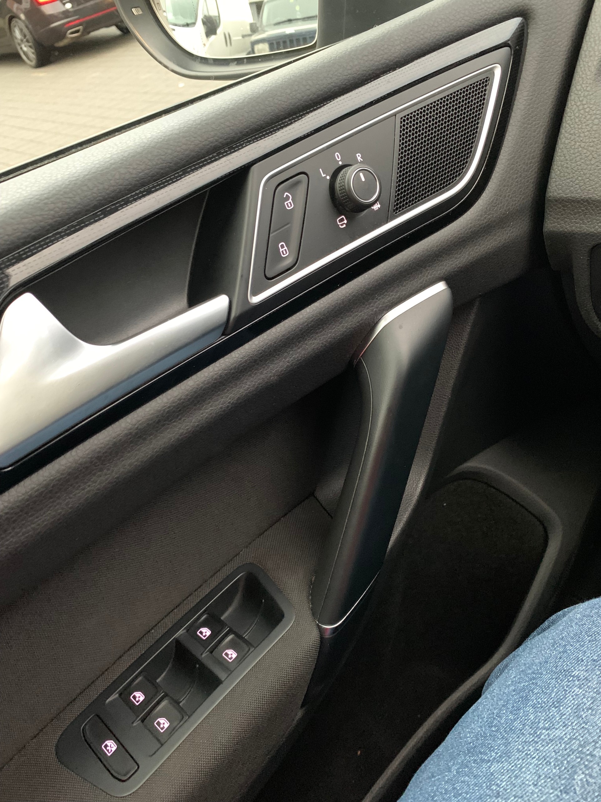 VW Golf Sportsvan 1.4 TSI Sound DSG-image-9