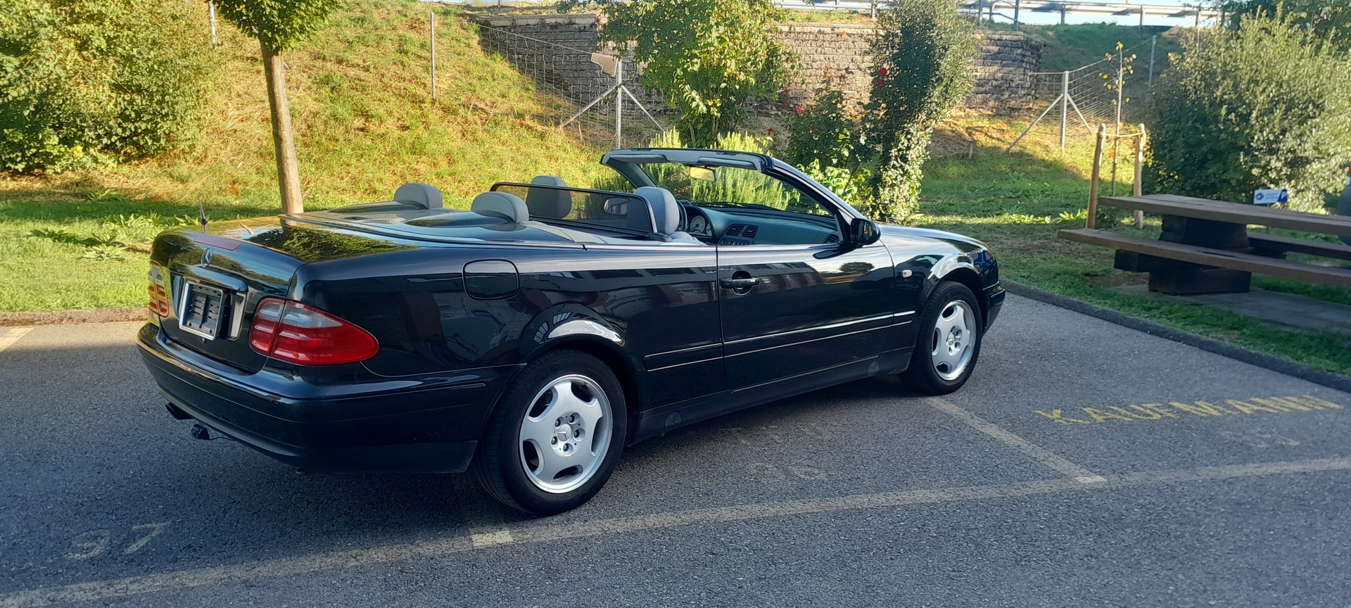 MERCEDES-BENZ CLK 320 V6-image-3