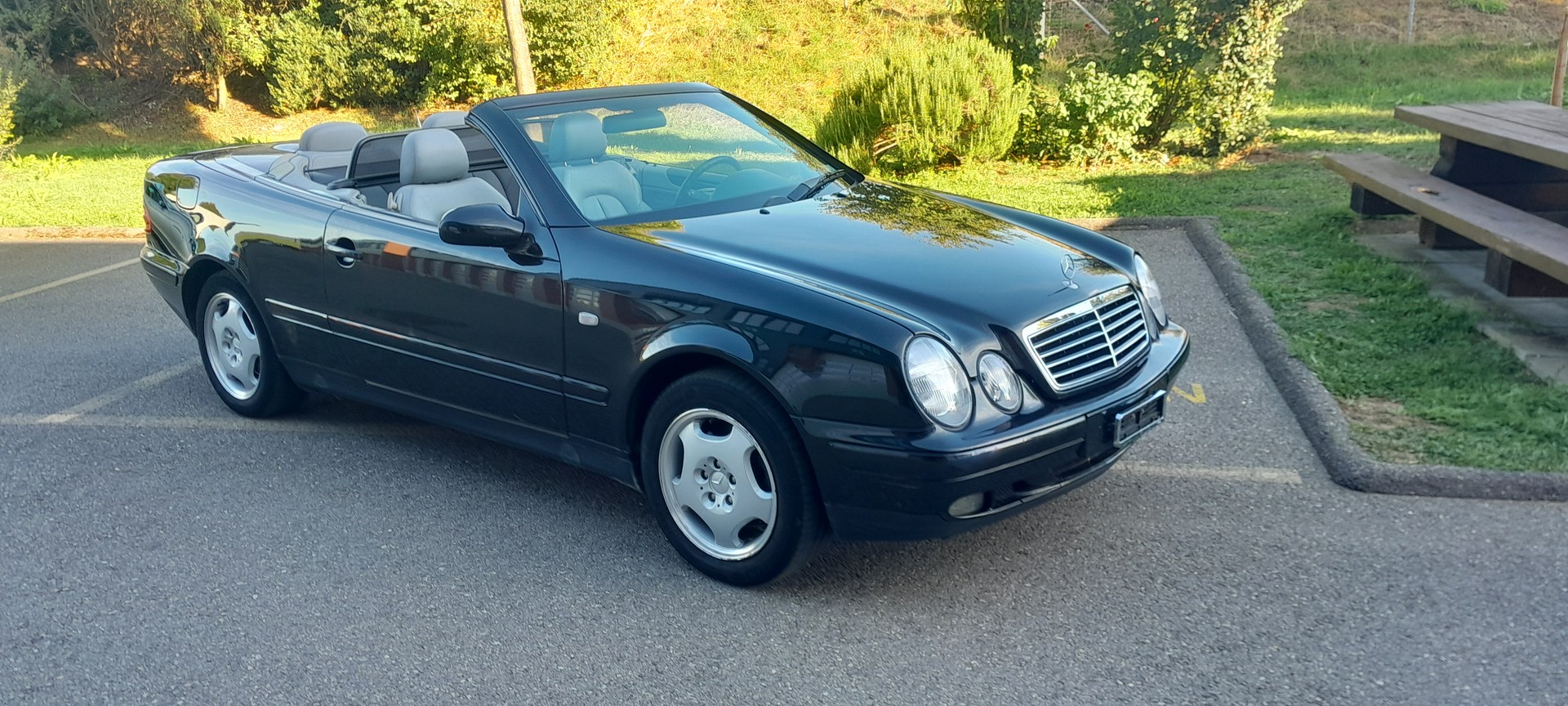 MERCEDES-BENZ CLK 320 V6-image-2