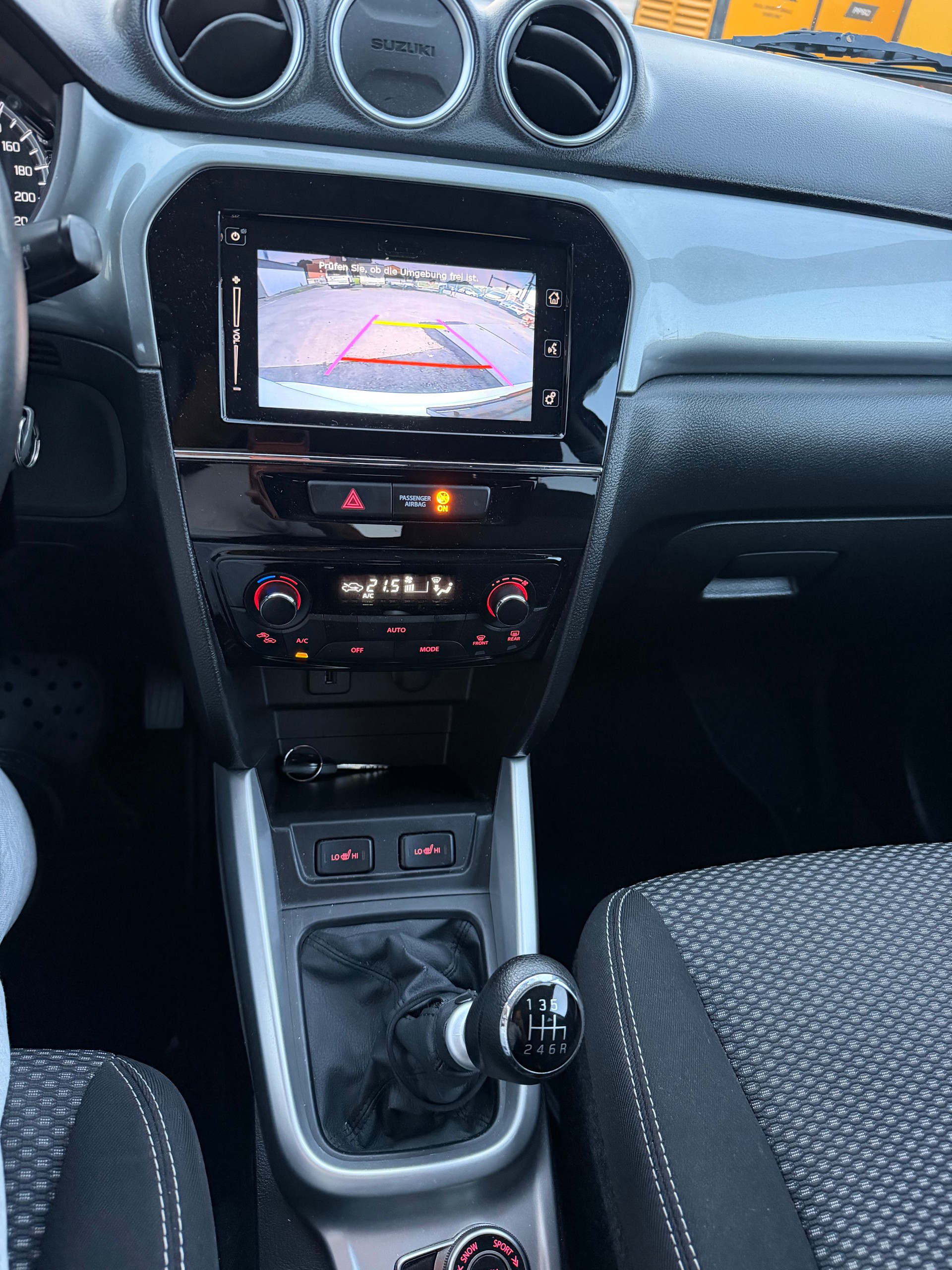 SUZUKI Vitara 1.6 TD Compact+-image-10