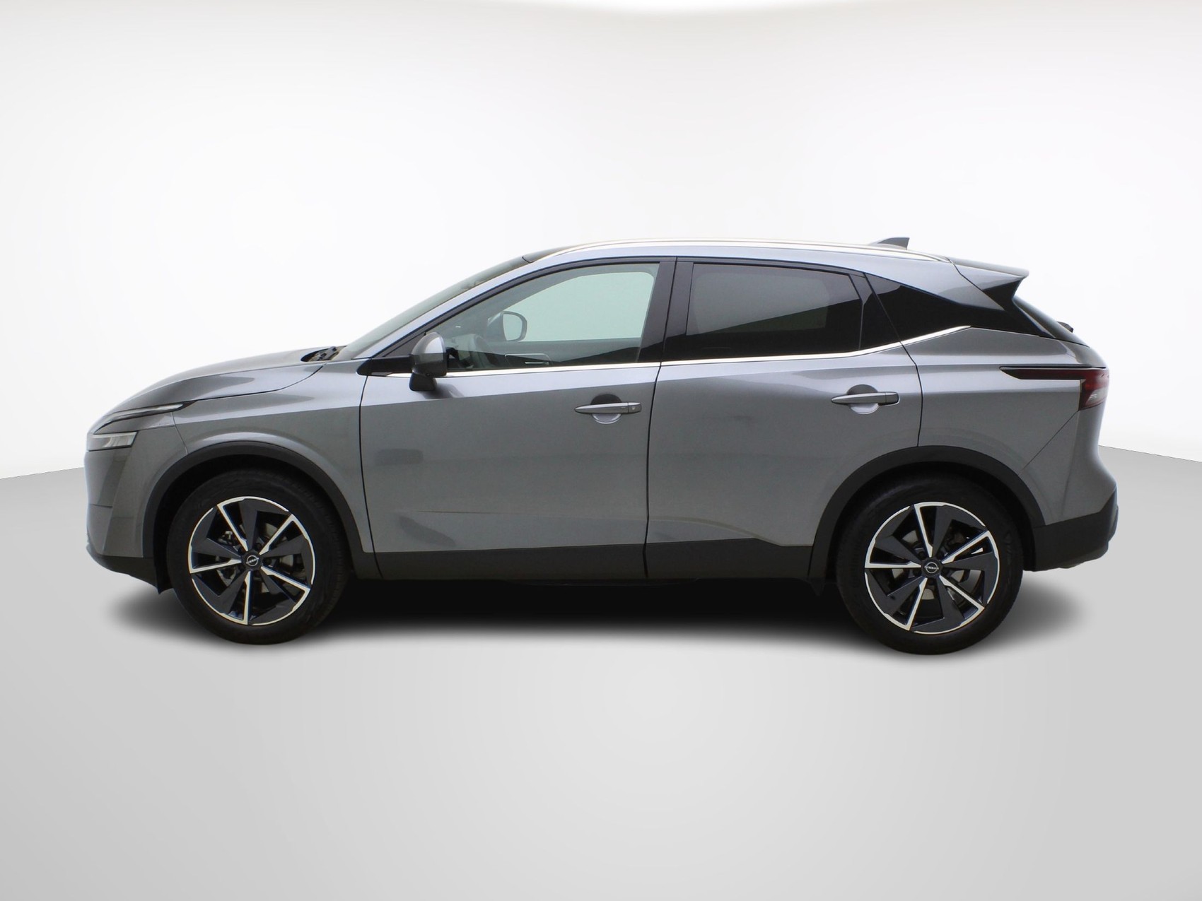 NISSAN Qashqai 1.3 DIG-T Tekna 4x4-image-2