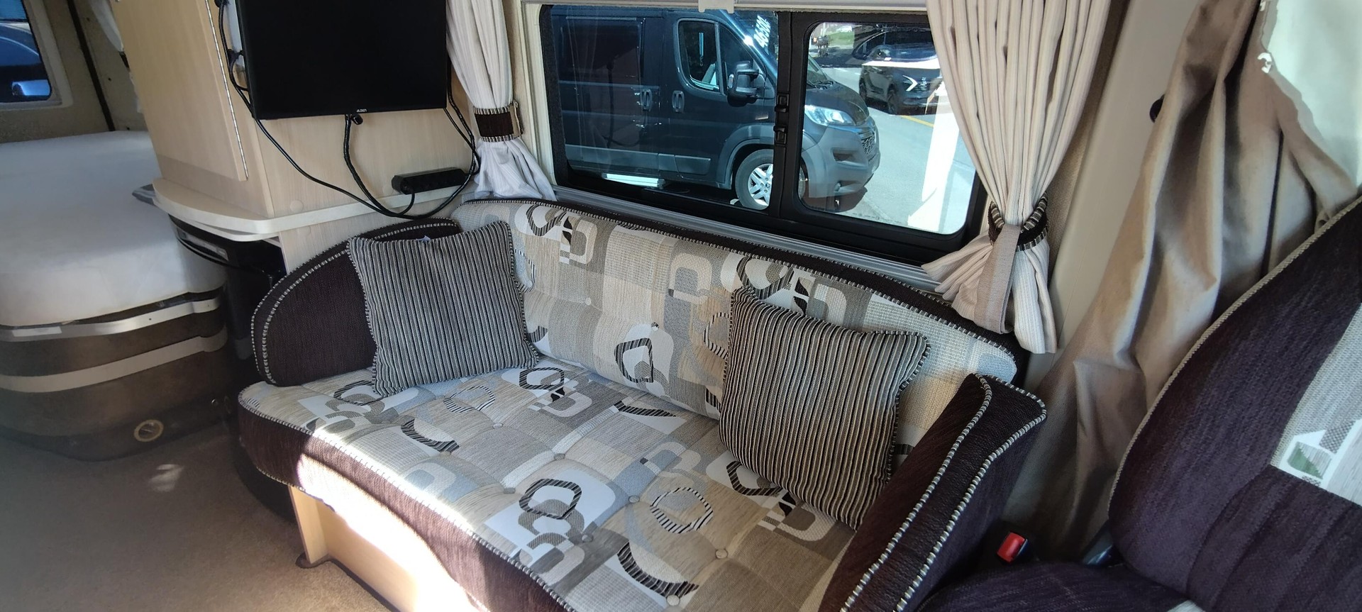 AUTO-SLEEPERS AS Kingham-image-6