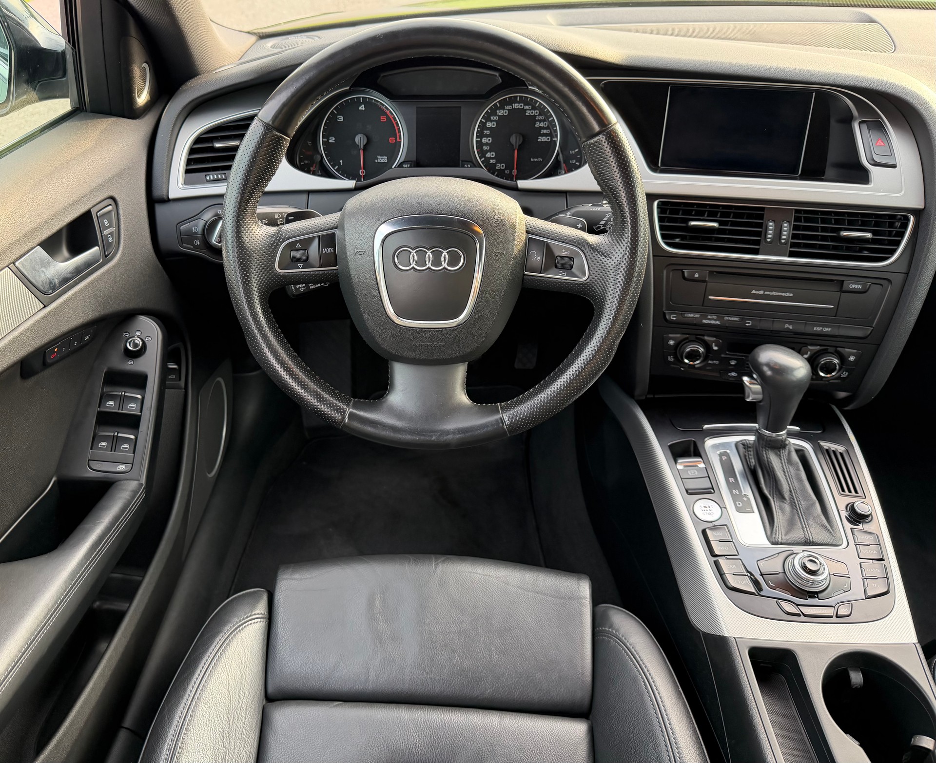 AUDI A4 allroad 3.0 TDI quattro S-tronic-image-13
