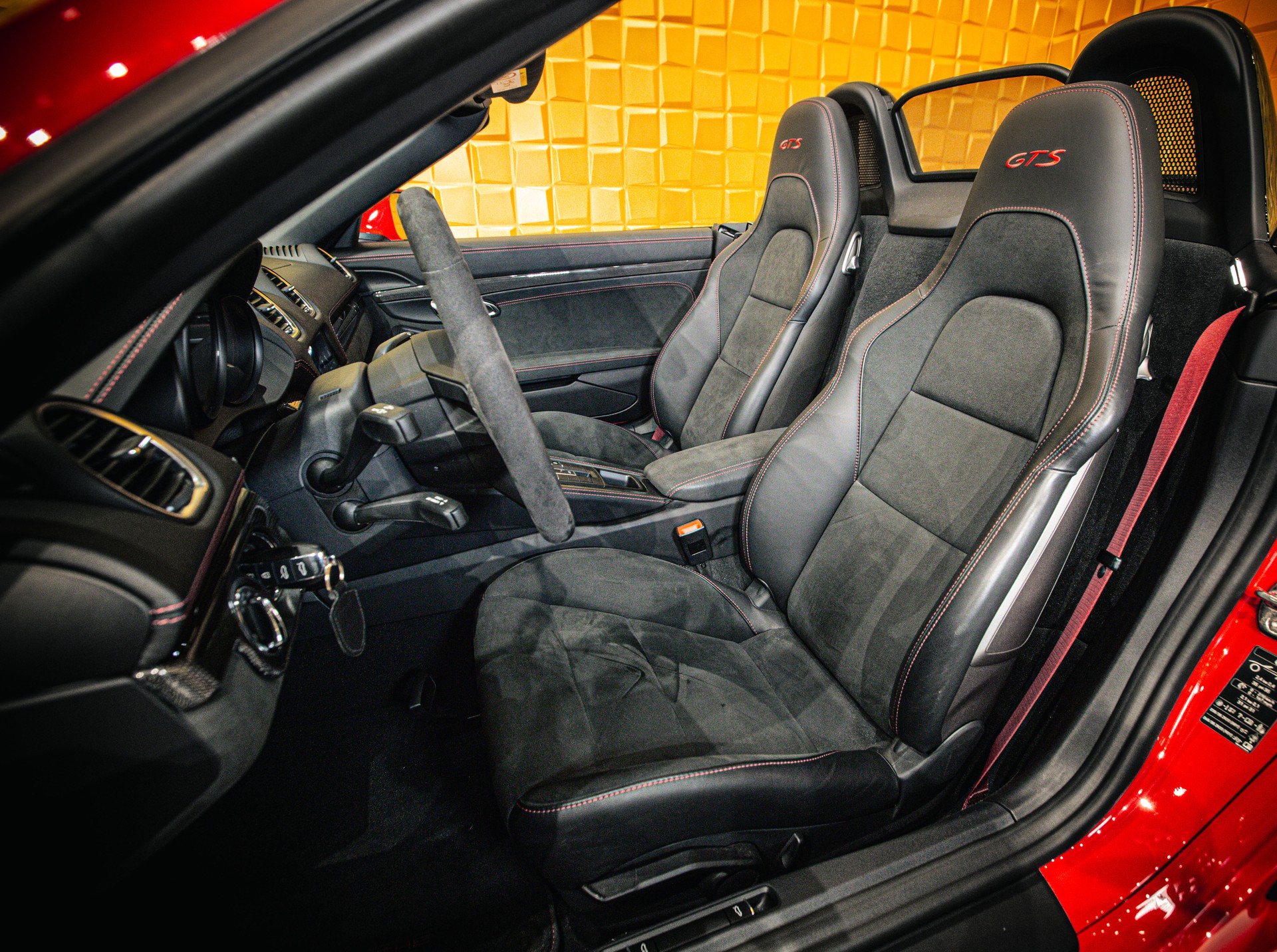 PORSCHE 718 Boxster GTS 4.0-image-11