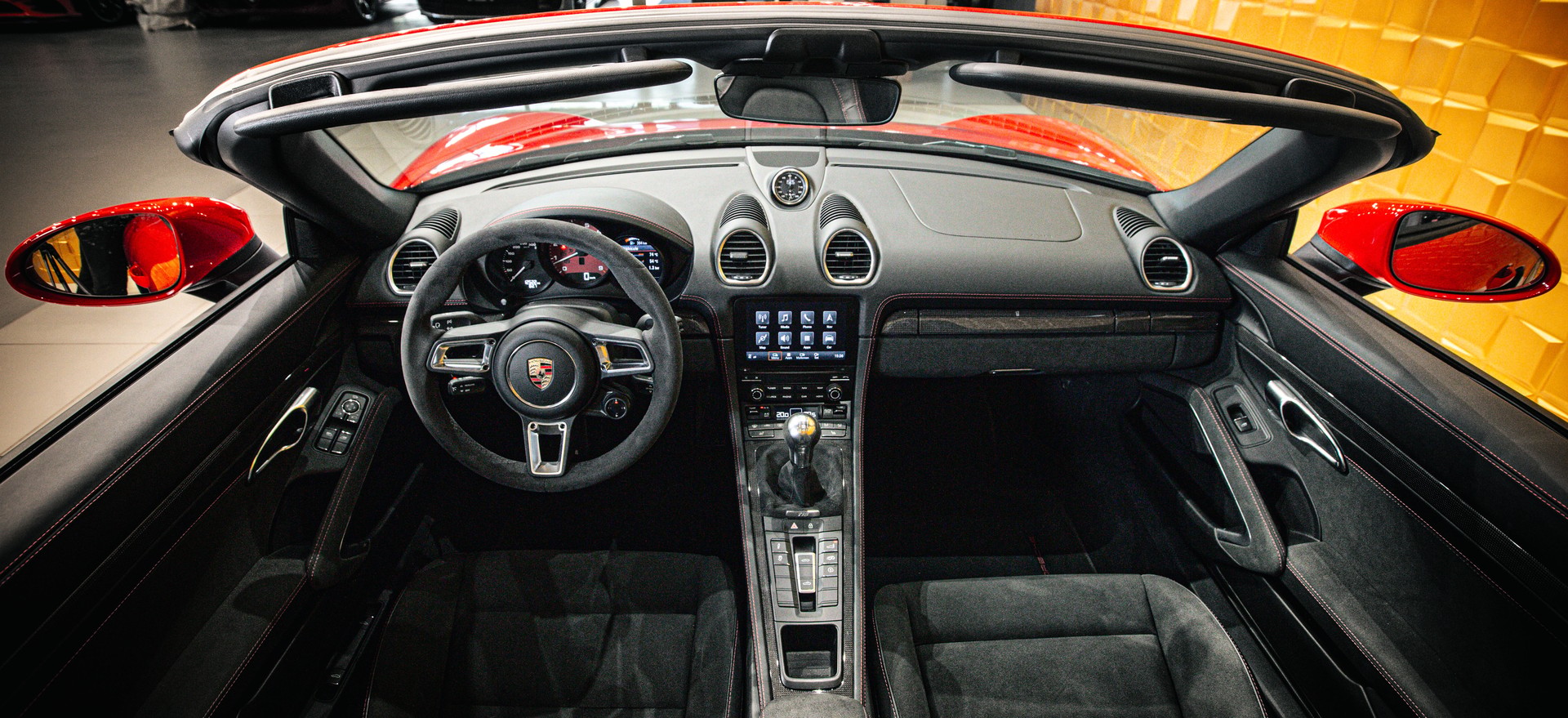 PORSCHE 718 Boxster GTS 4.0-image-12