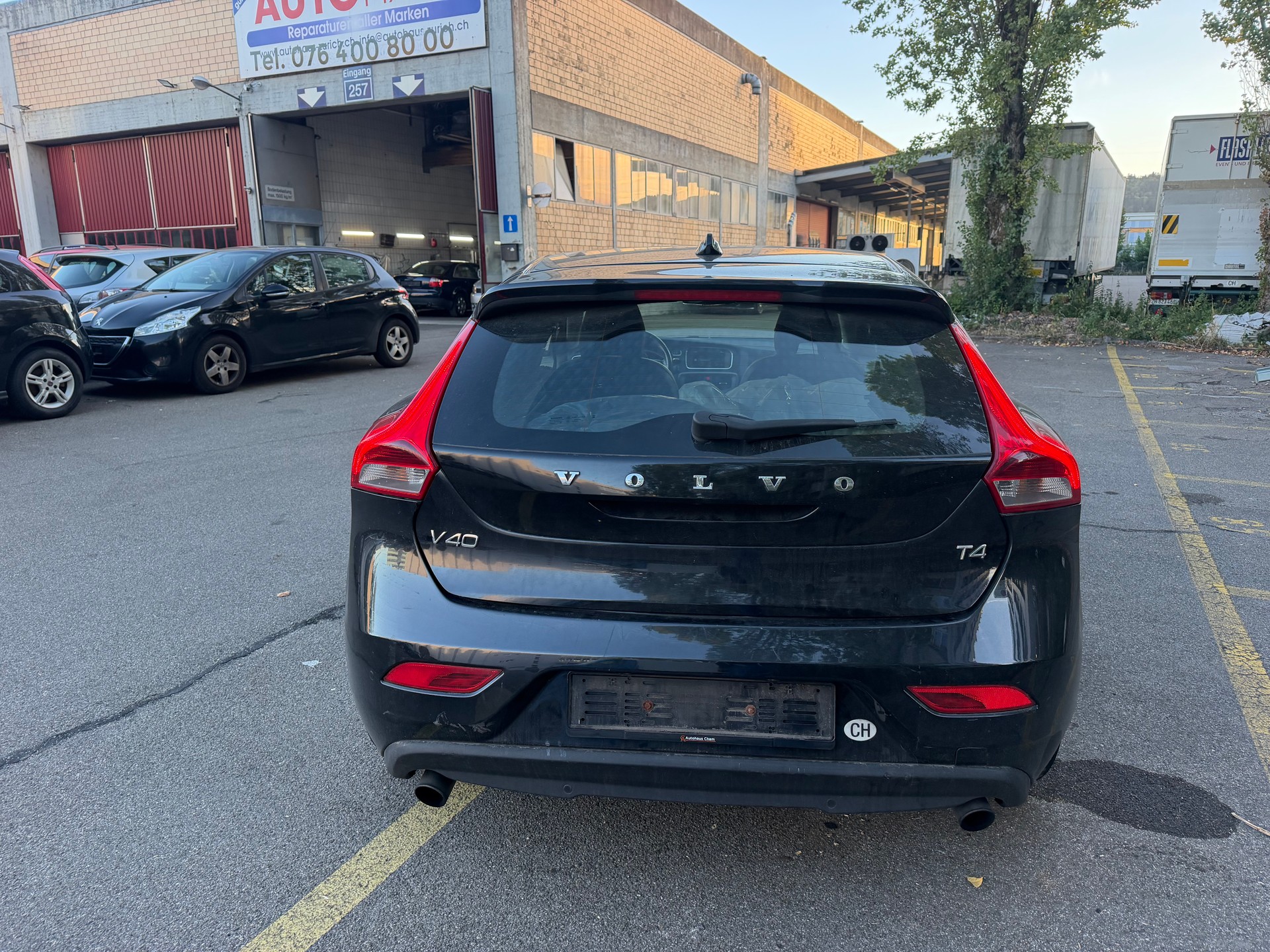 VOLVO V40 T4 R-Design Powershift-image-6