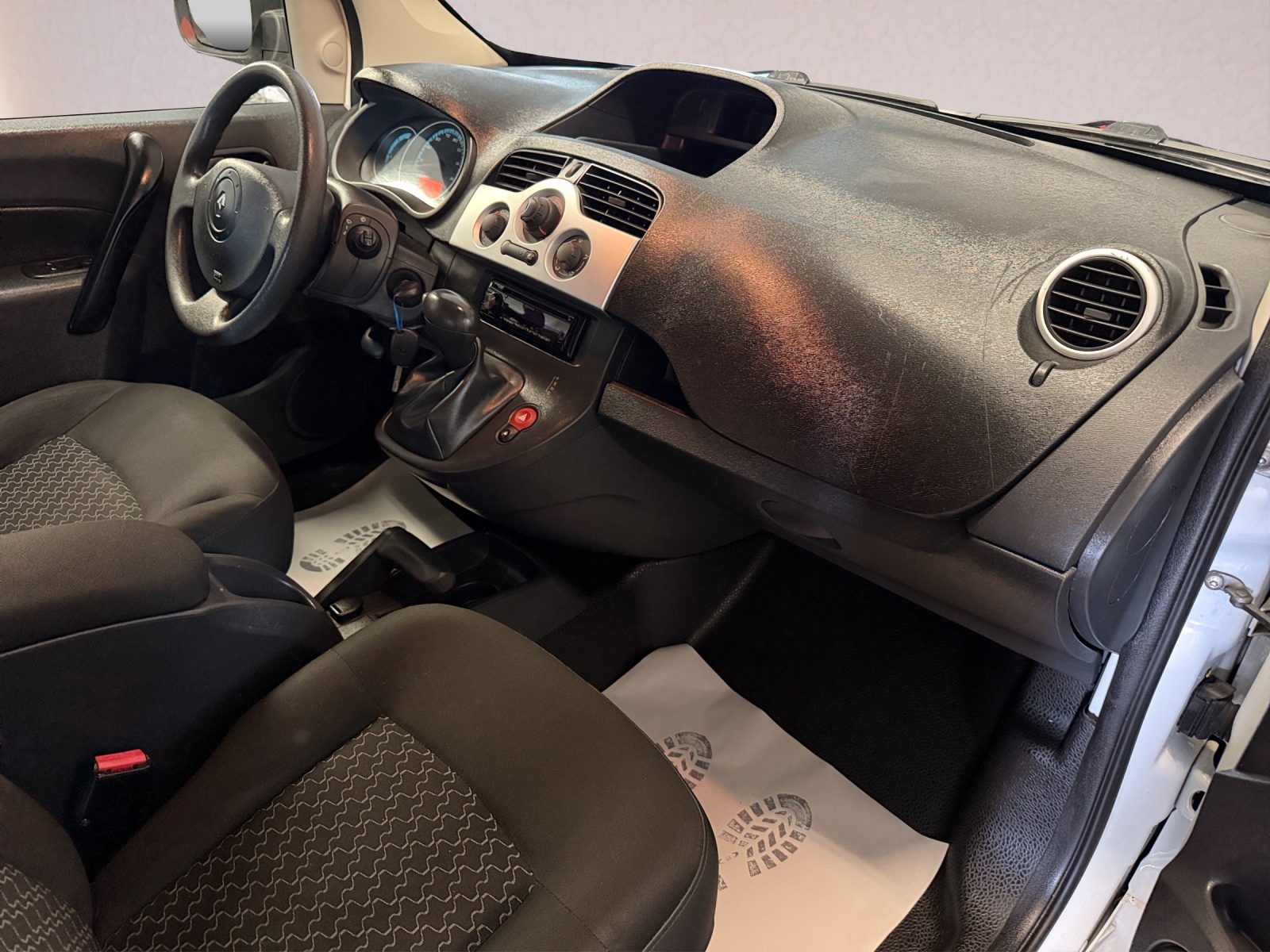 RENAULT Kangoo Z.E.-image-12