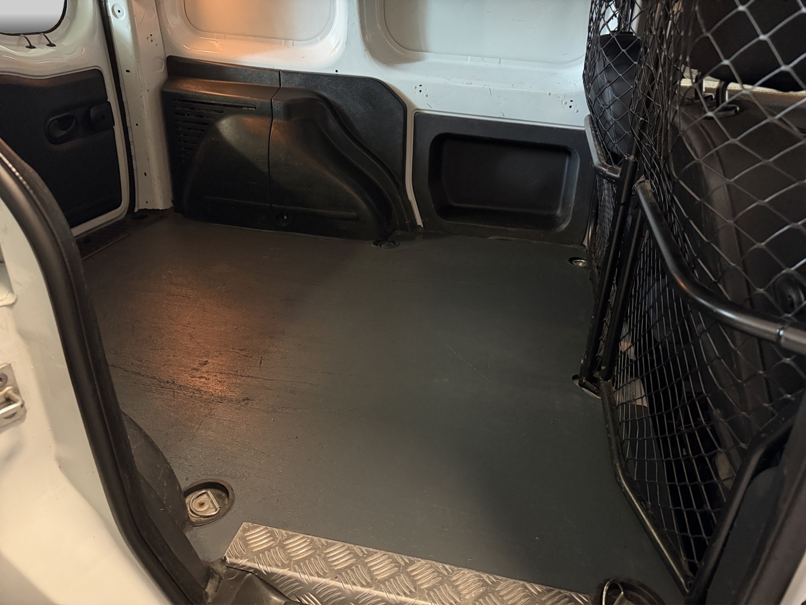 RENAULT Kangoo Z.E.-image-14