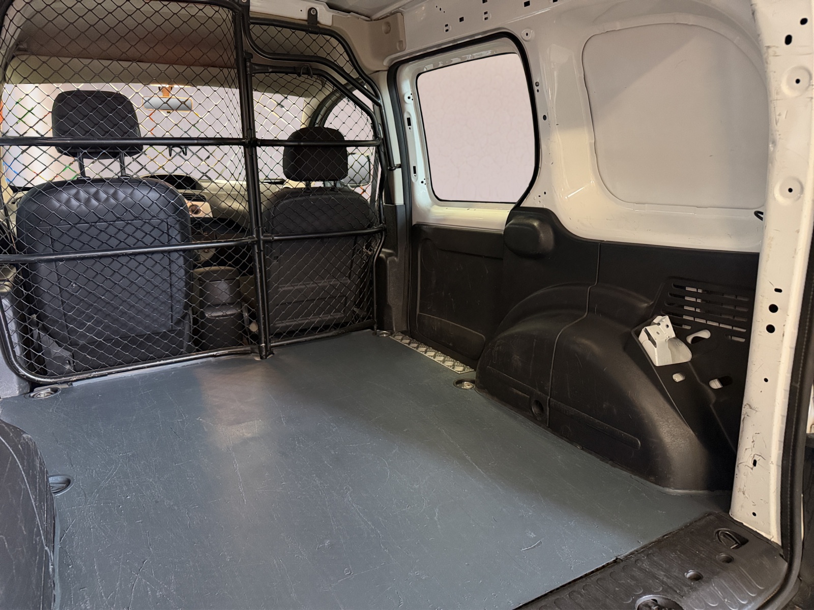 RENAULT Kangoo Z.E.-image-15