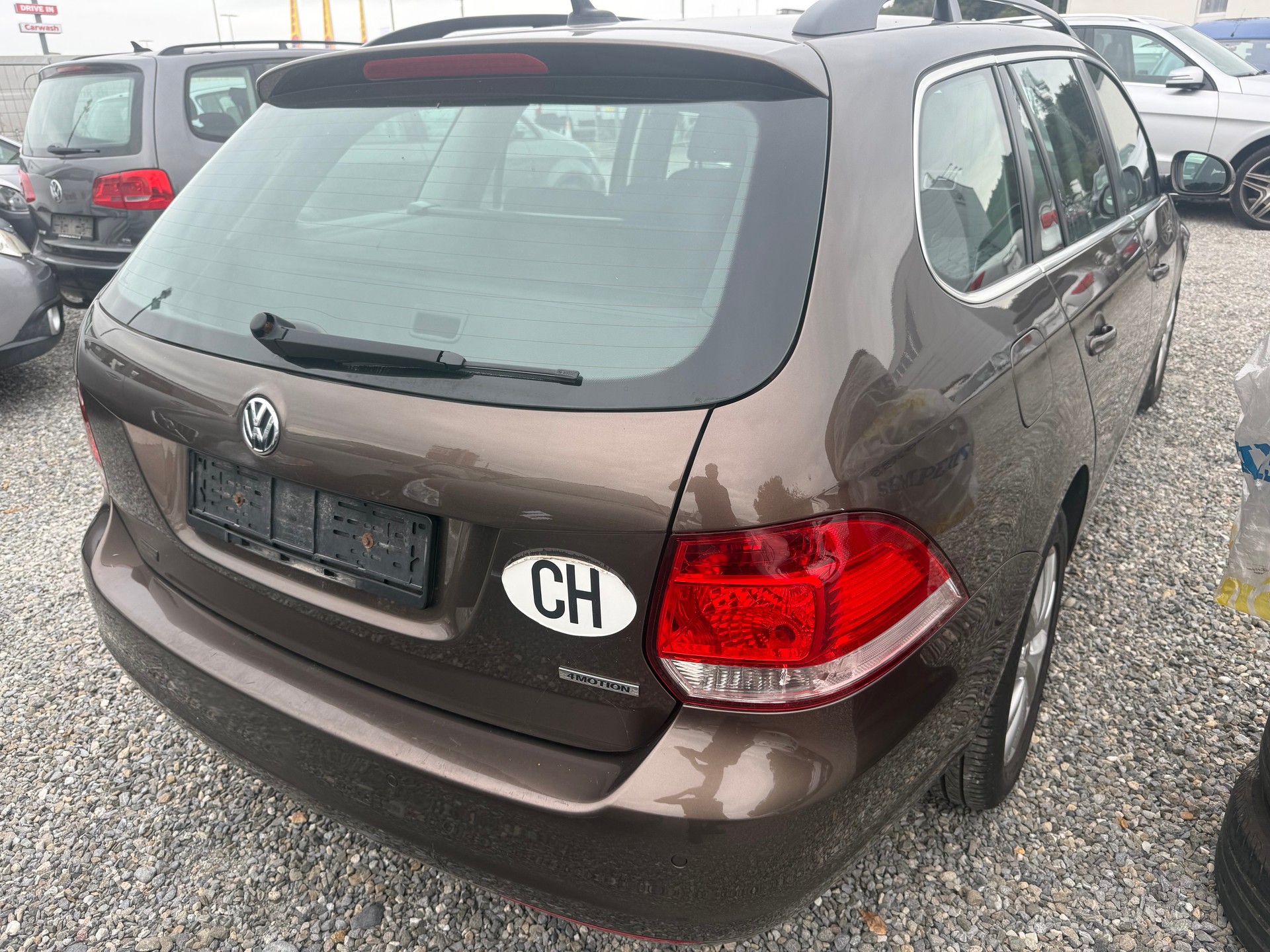 VW Golf Variant 1.6 TDI Comfortline 4Motion-image-3