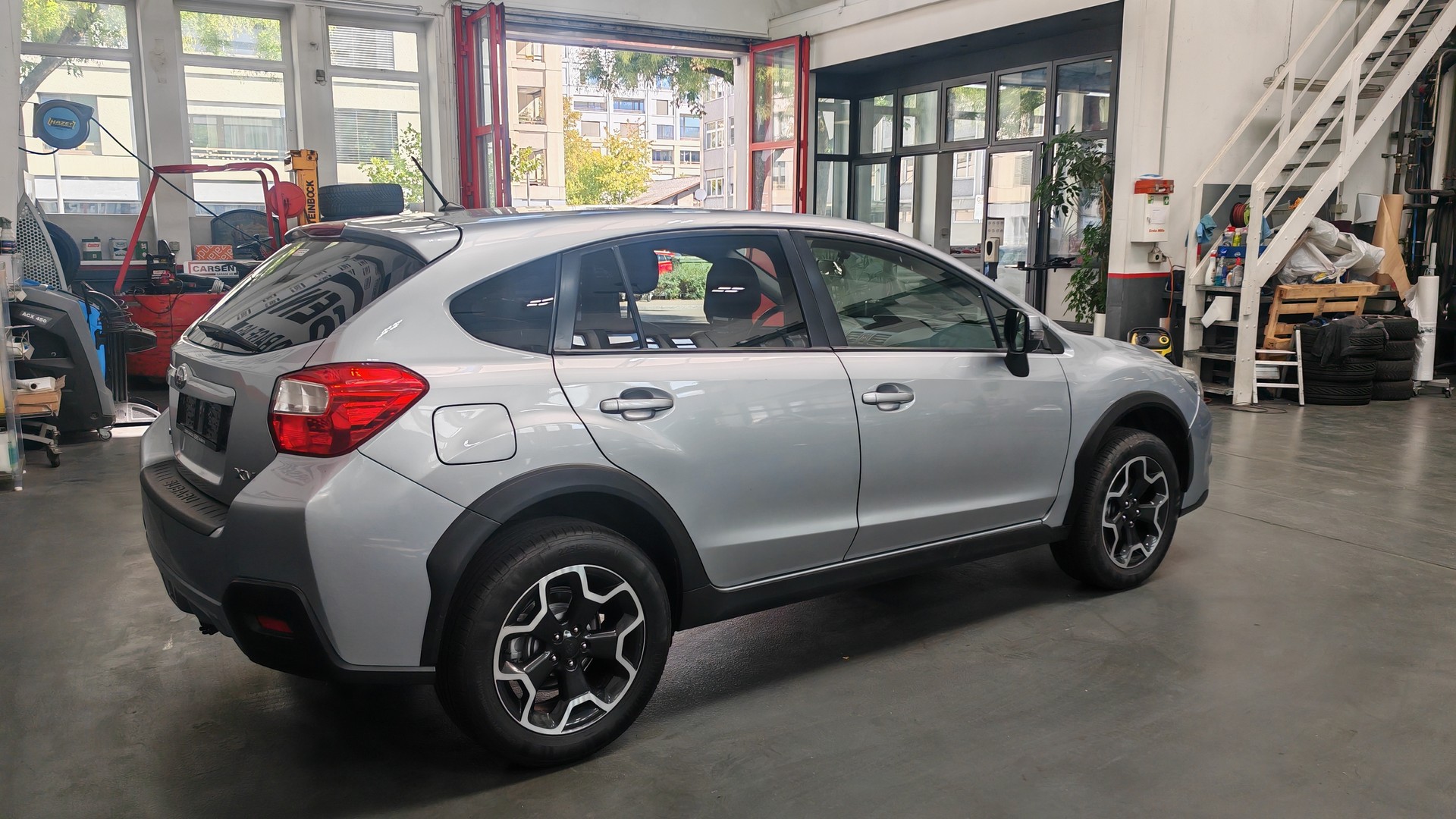 SUBARU XV 2.0 Swiss Two AWD CVT-image-3