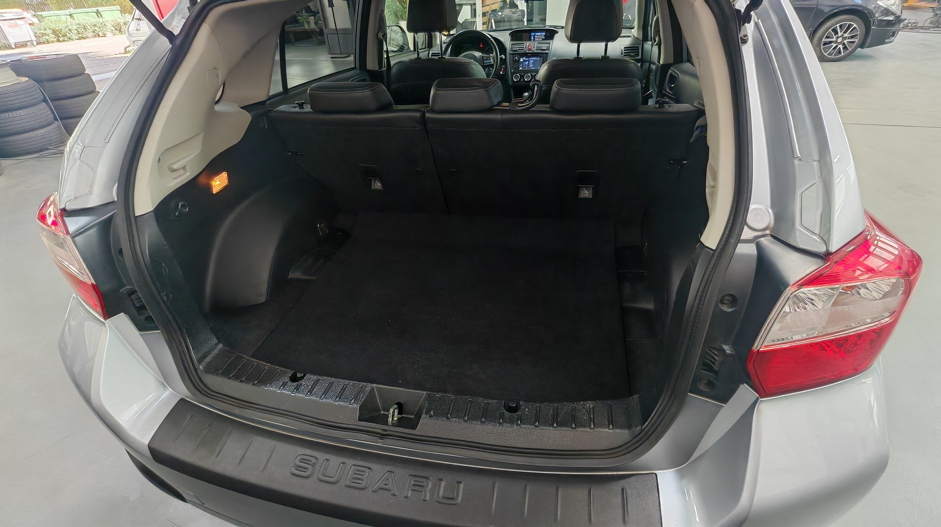 SUBARU XV 2.0 Swiss Two AWD CVT-image-12